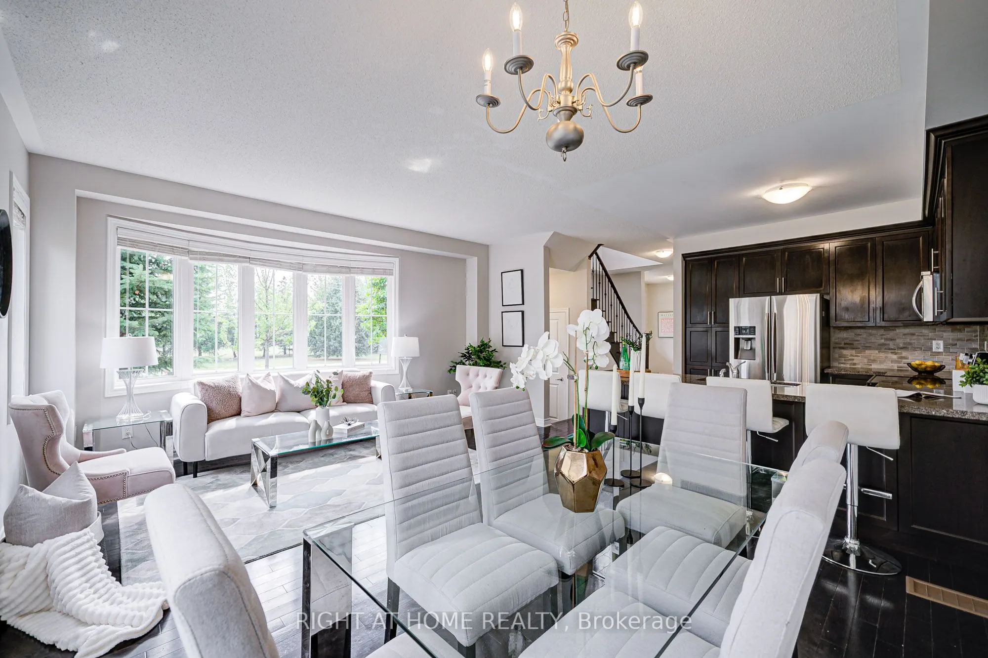 1 Cedar Lake Crescent, #Unit 39