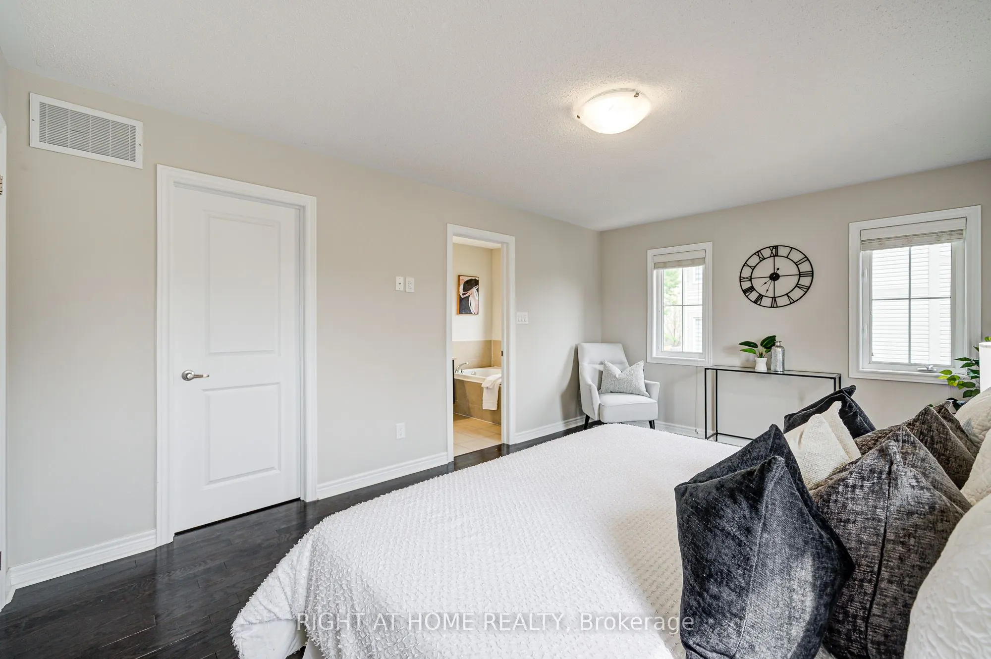 1 Cedar Lake Crescent, #Unit 39