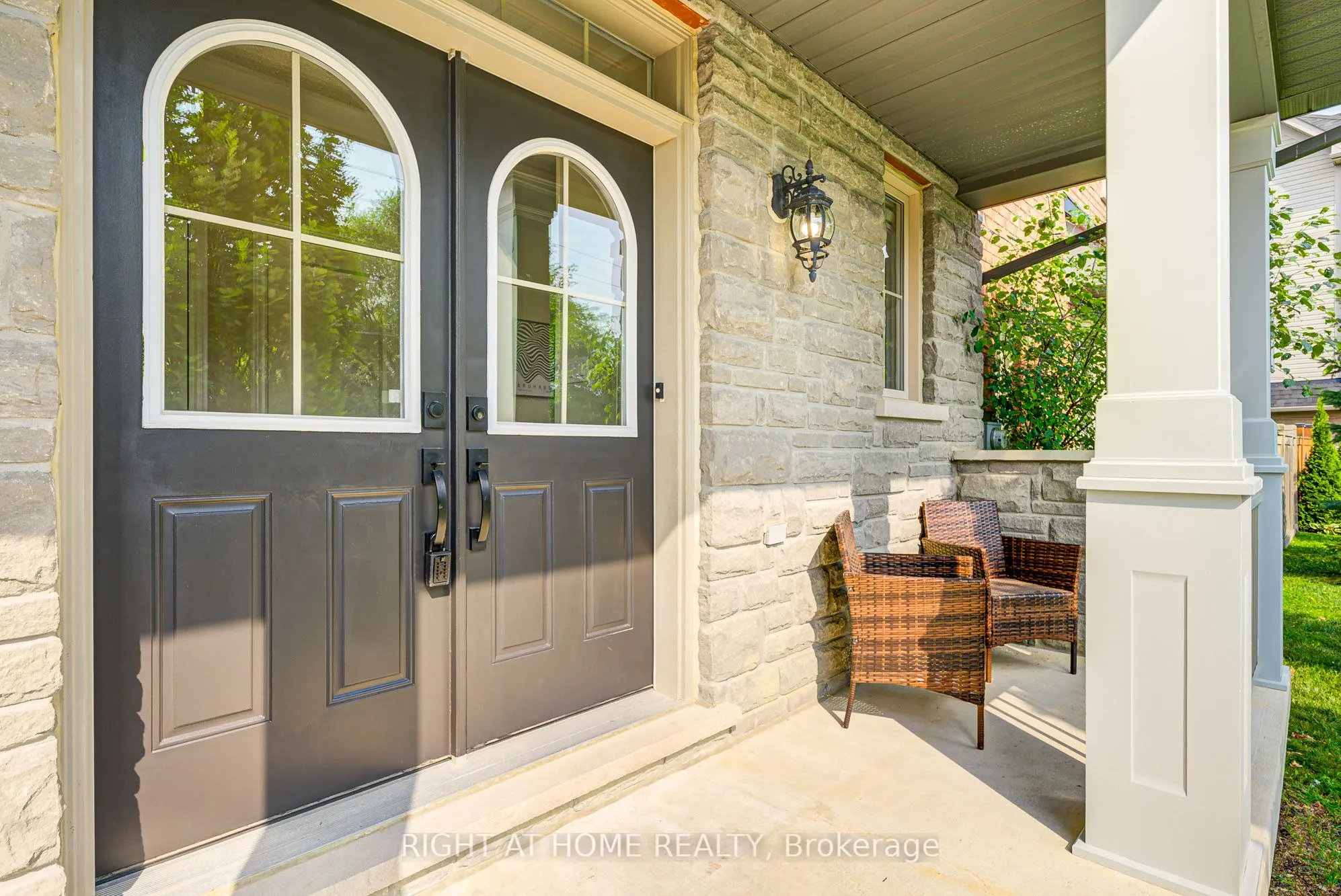 1 Cedar Lake Crescent, #Unit 39