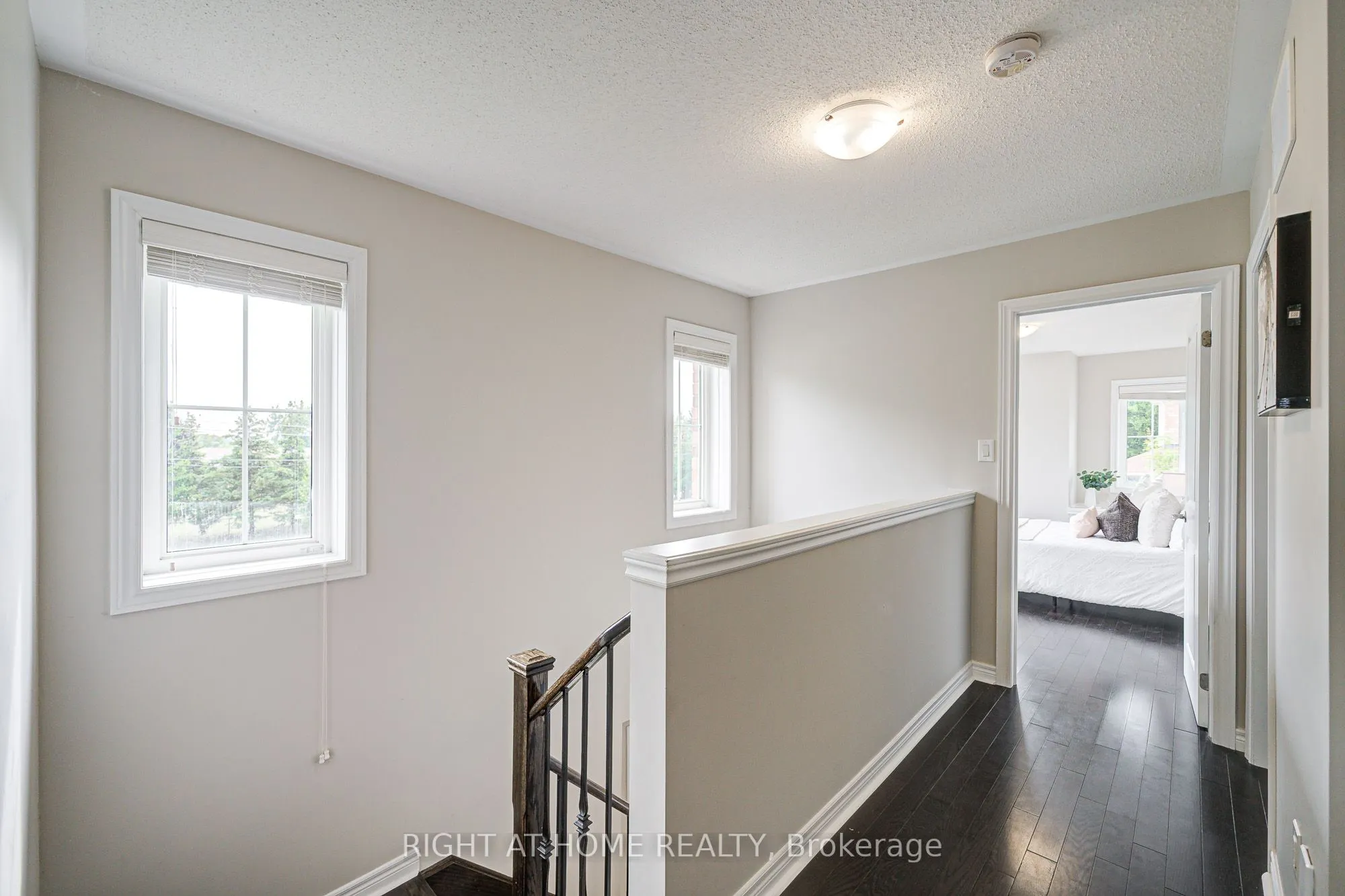 1 Cedar Lake Crescent, #Unit 39