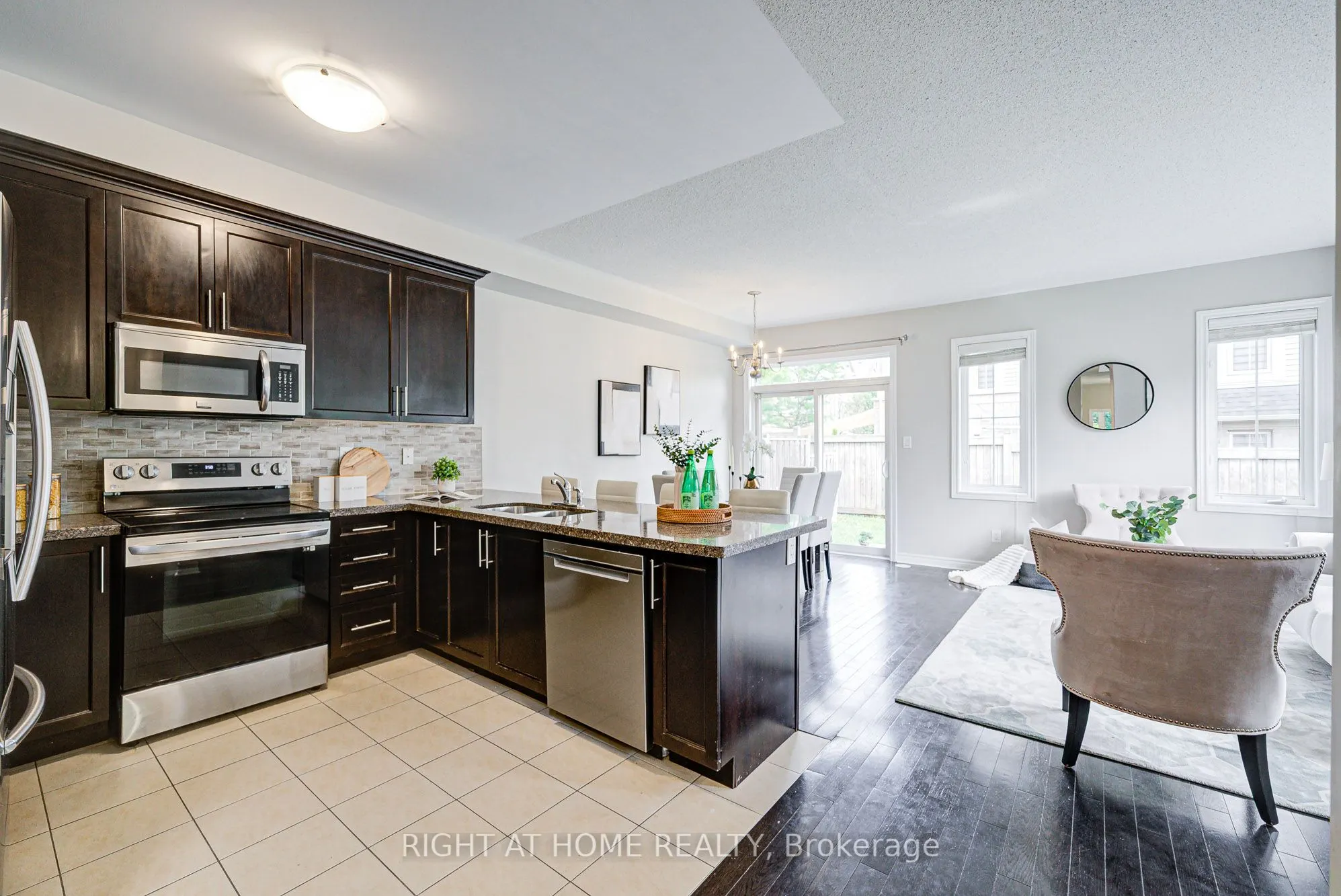 1 Cedar Lake Crescent, #Unit 39