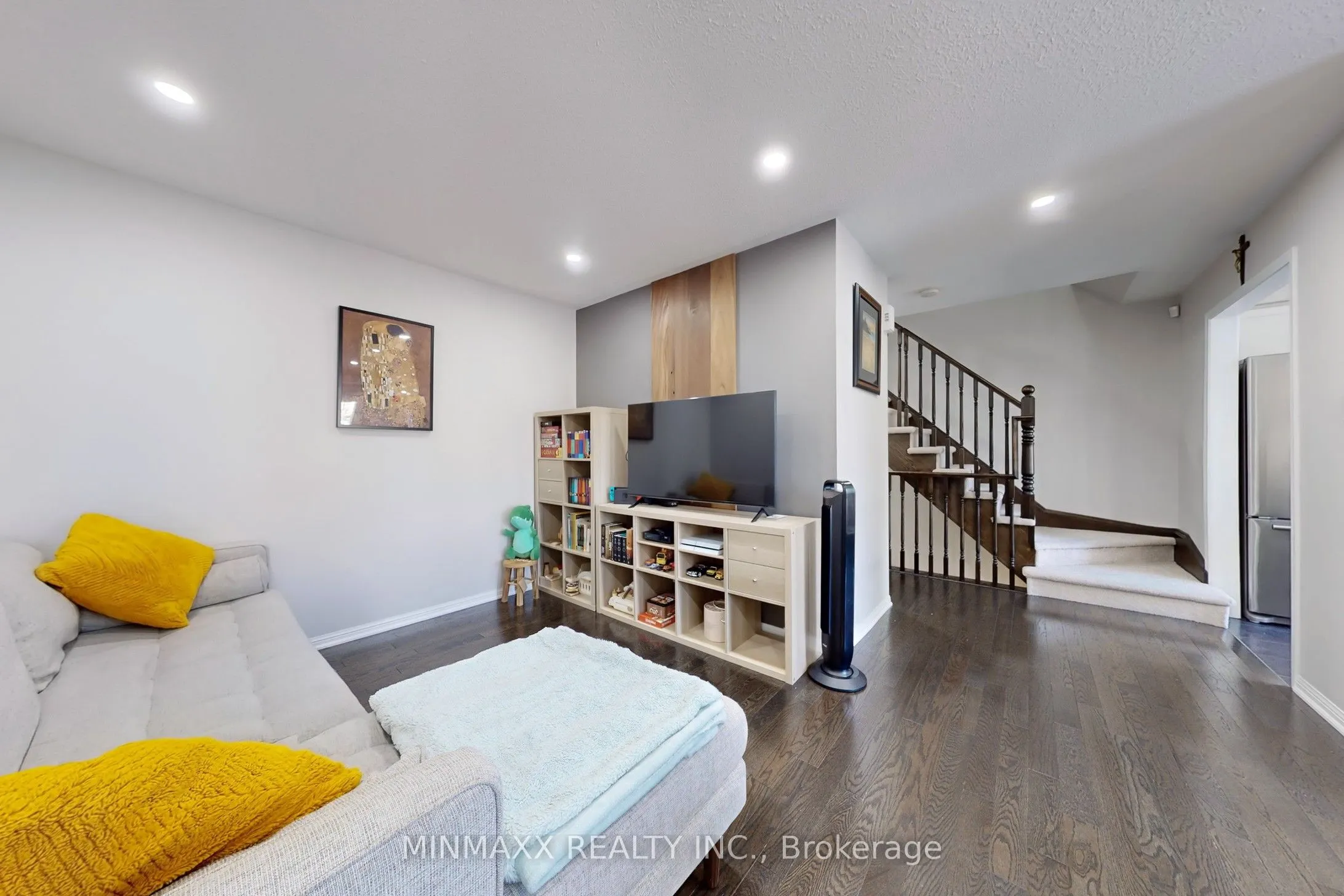 449 DALHOUSIE Gate
