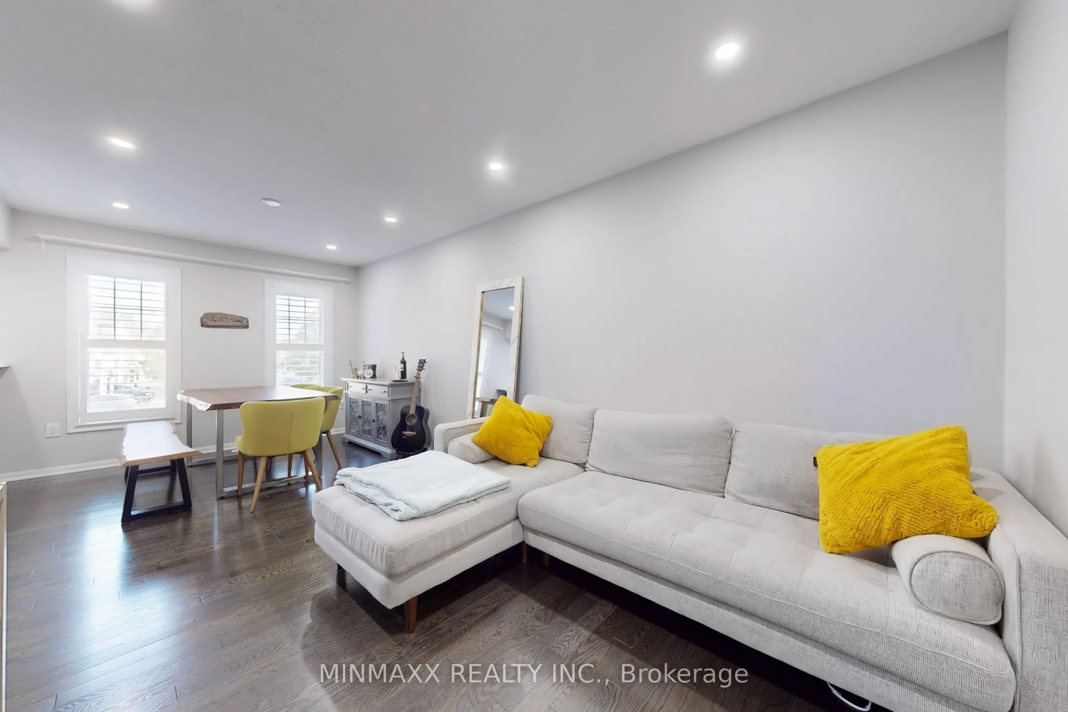449 DALHOUSIE Gate