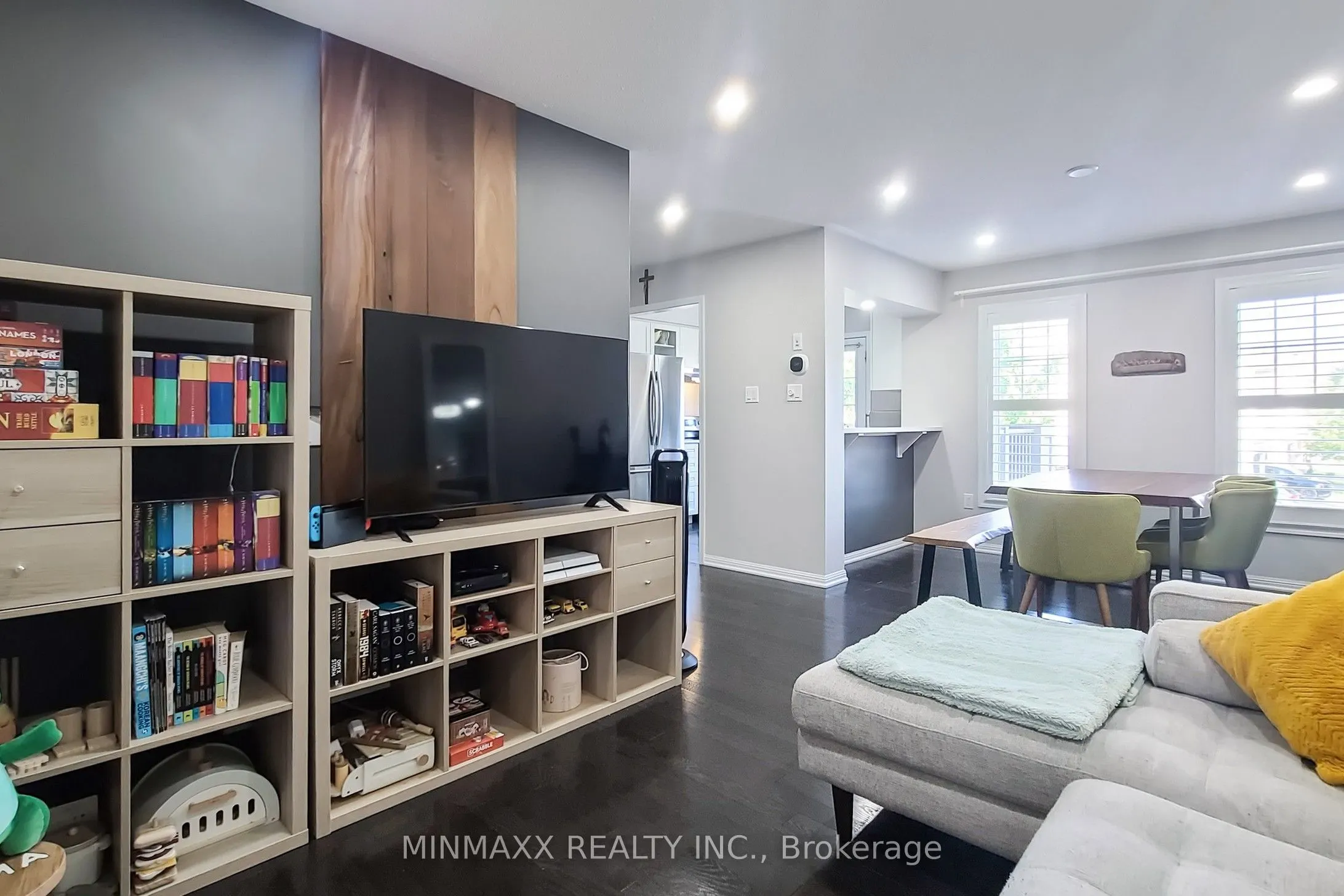 449 DALHOUSIE Gate