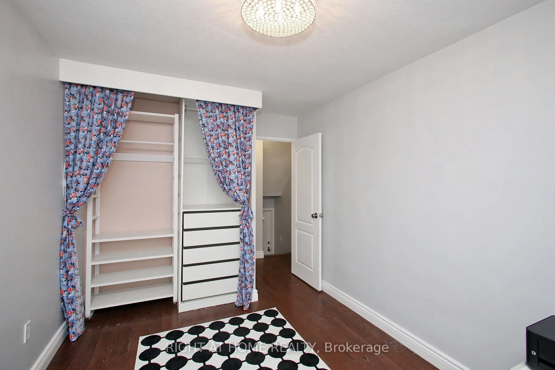 11 Wincott Drive, #1508