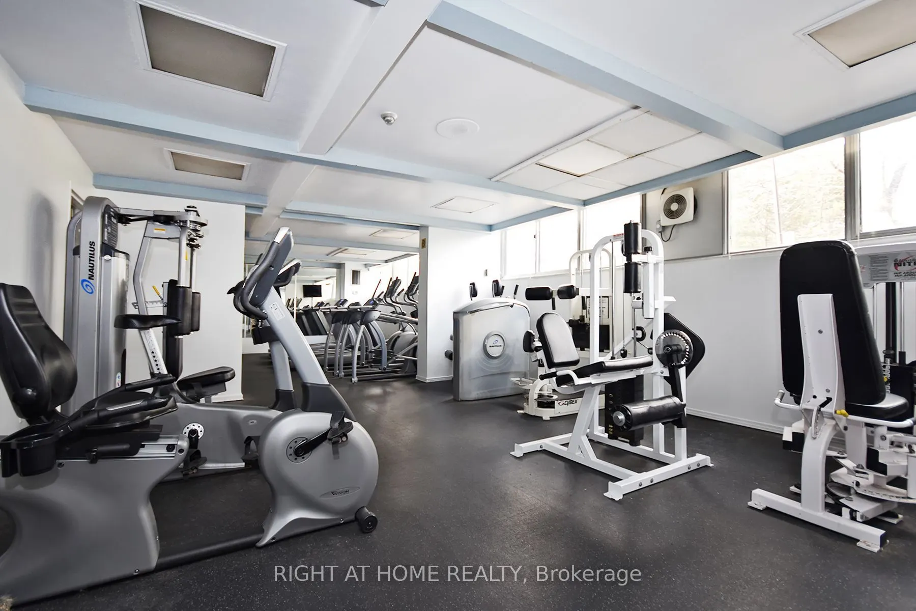 11 Wincott Drive, #1508