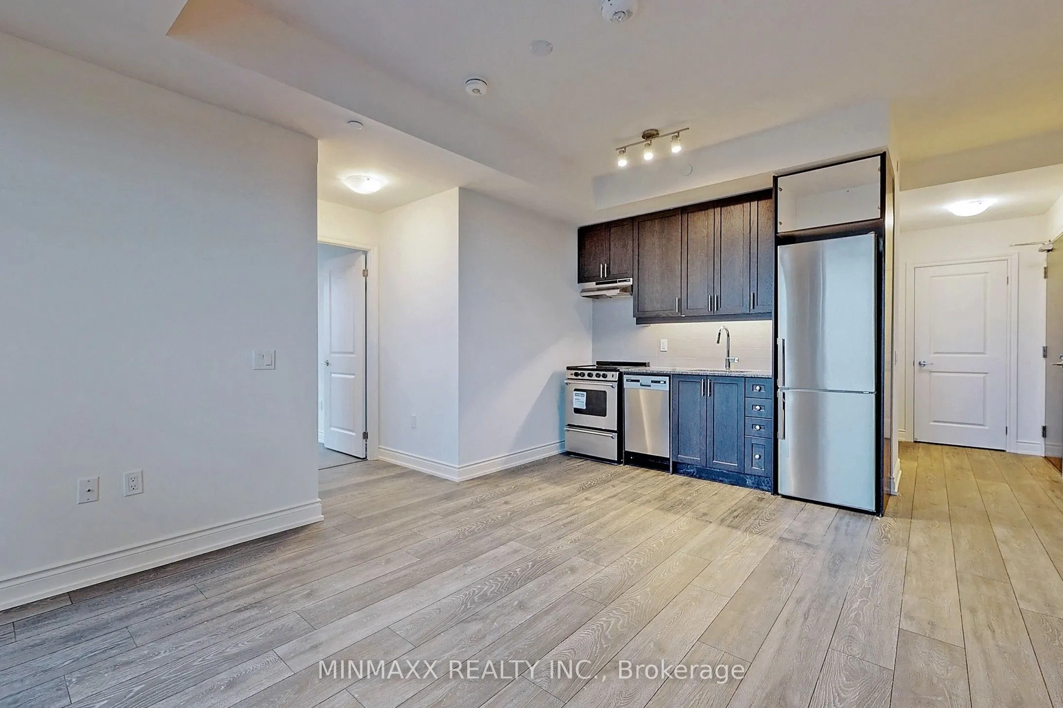 1050 Main Street E, #222