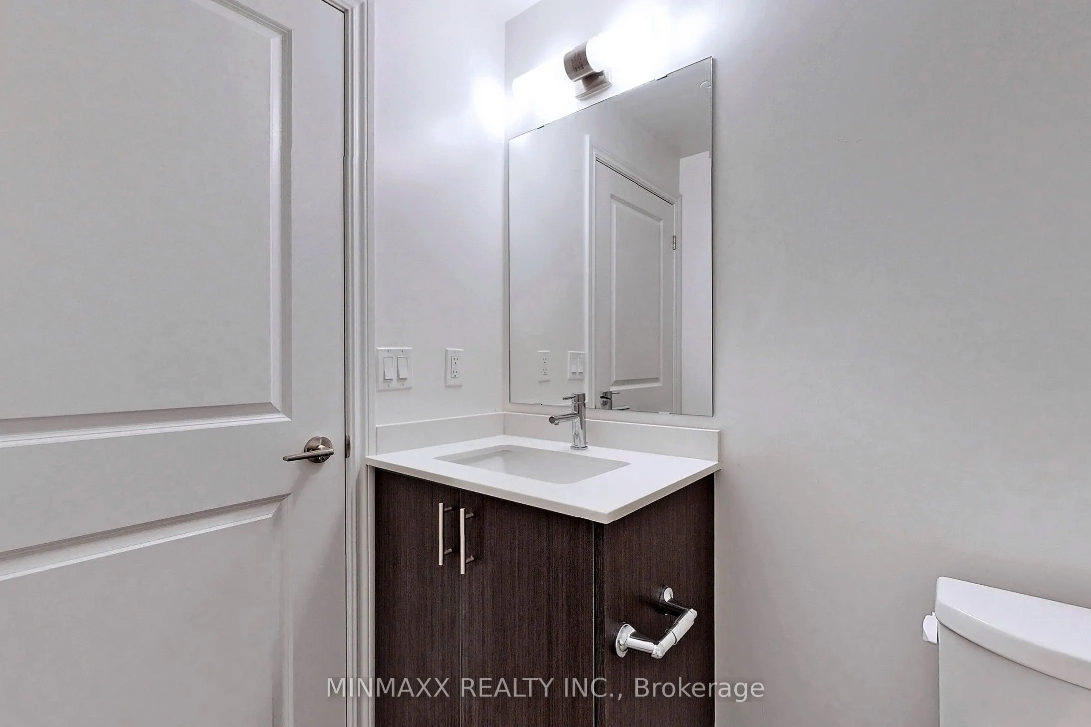 1050 Main Street E, #222