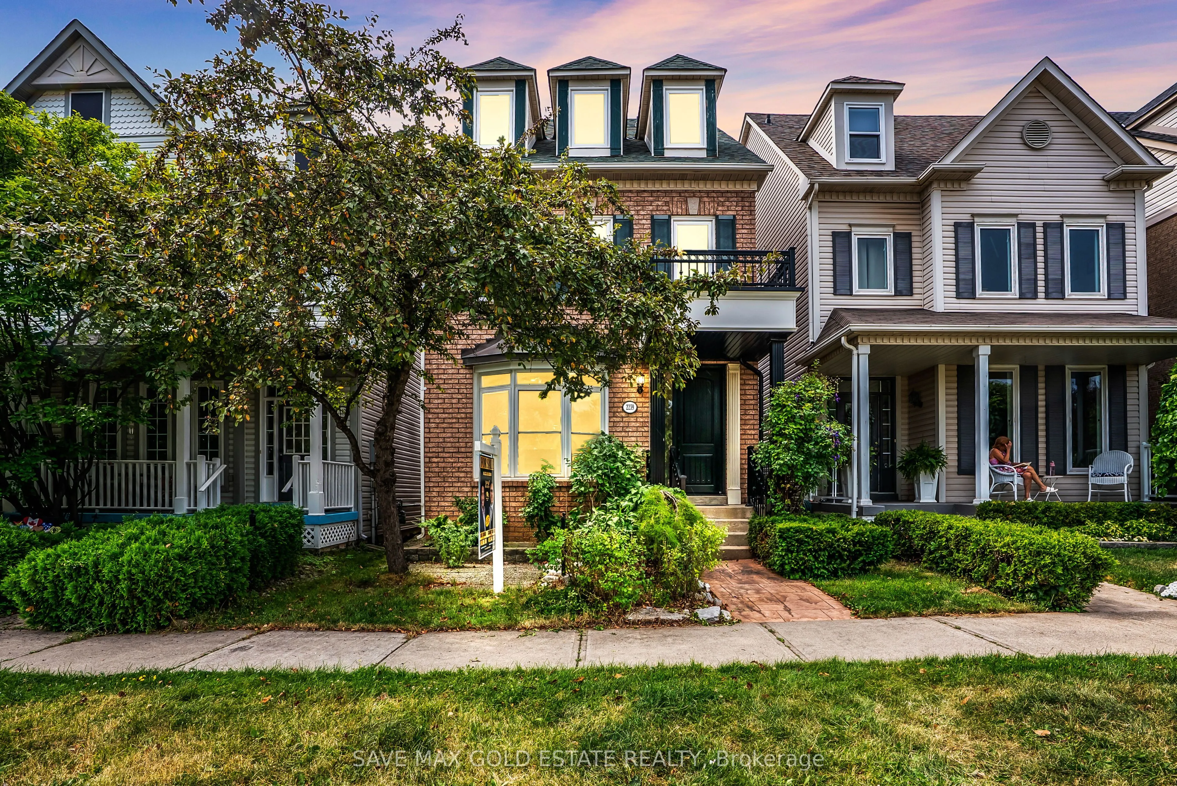 2259 Meadowland Drive N