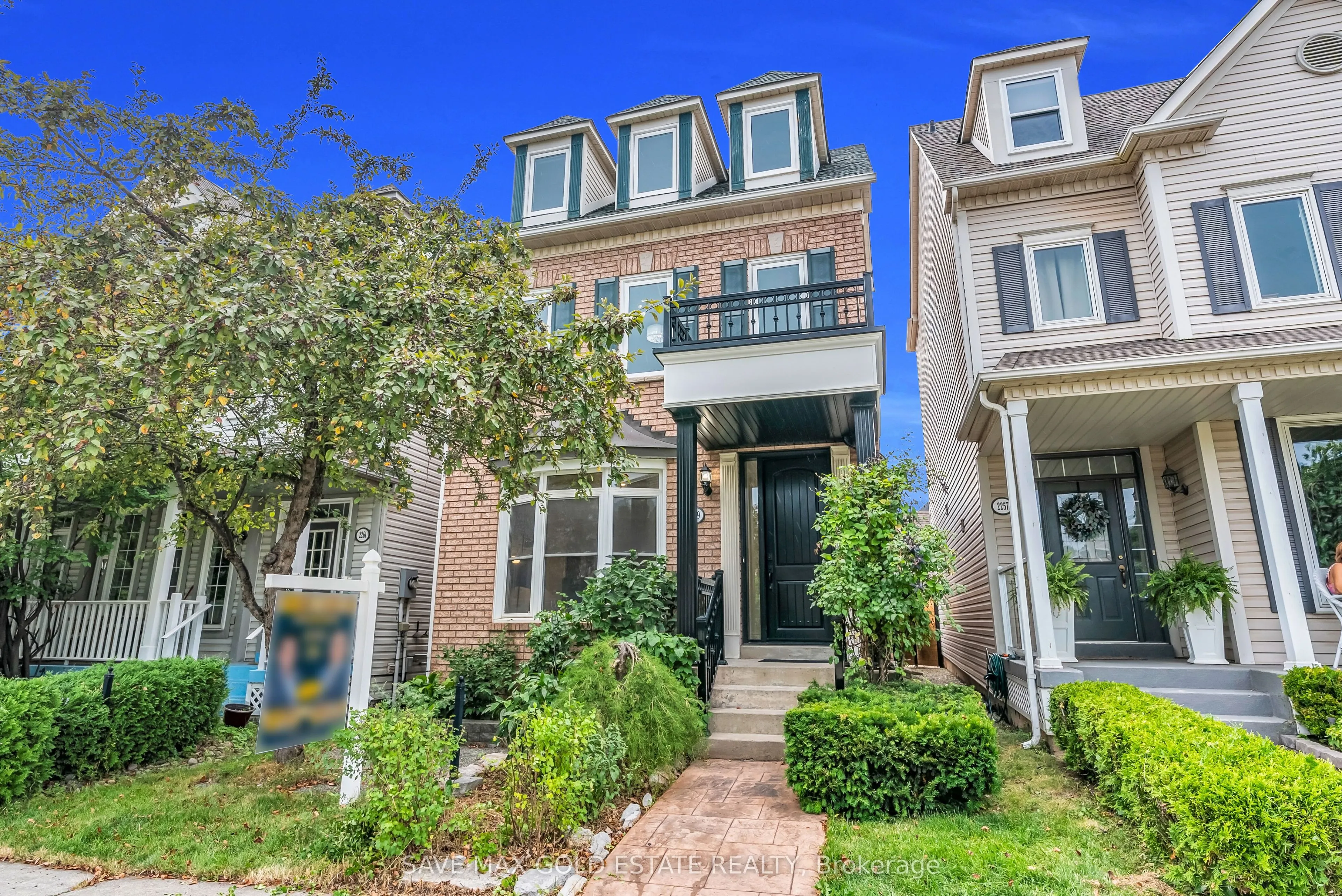 2259 Meadowland Drive N