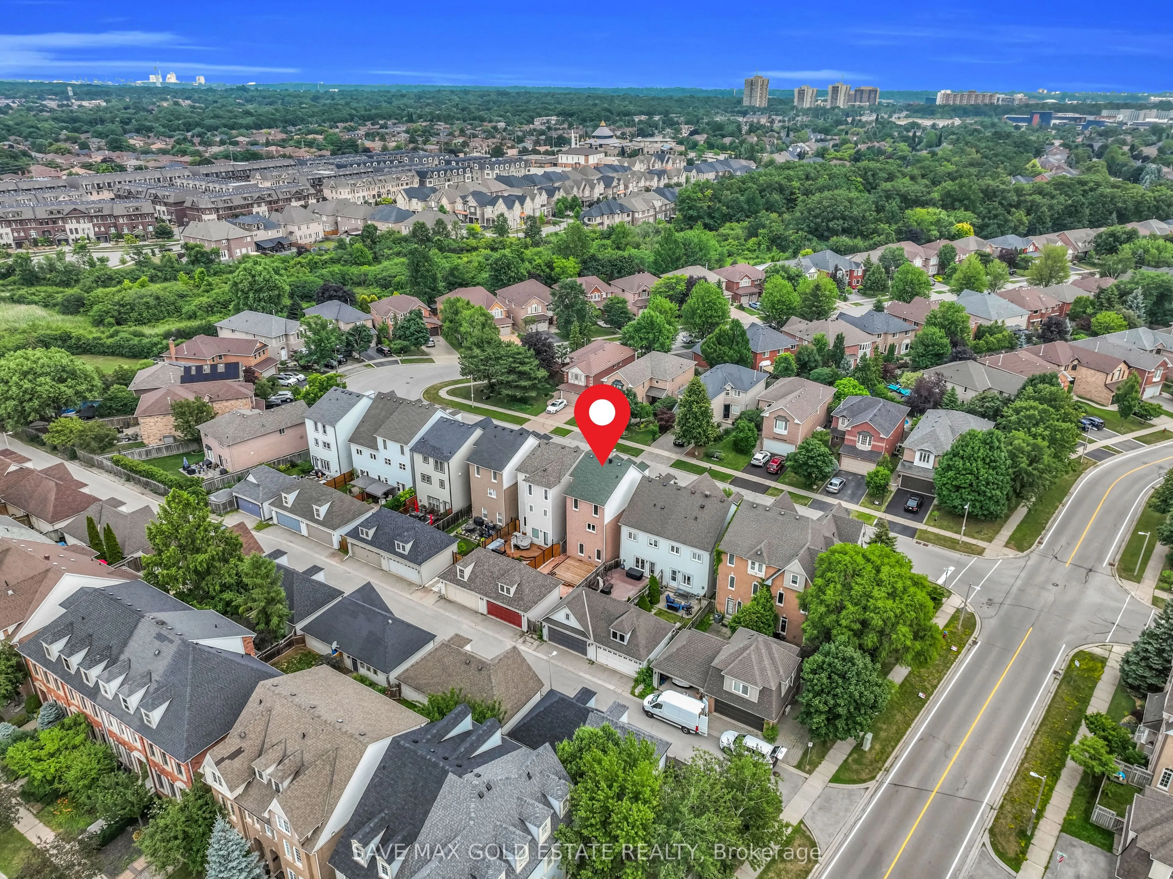 2259 Meadowland Drive N