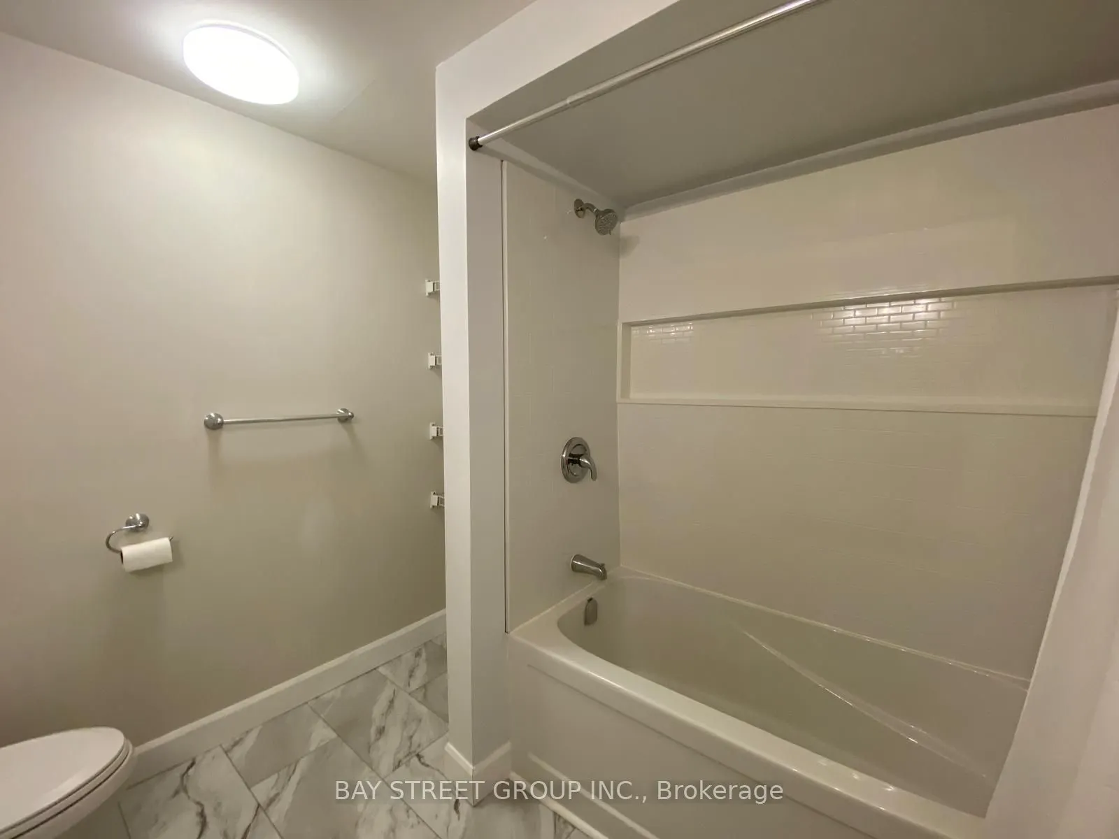 2200 Glenwood School Drive, #28