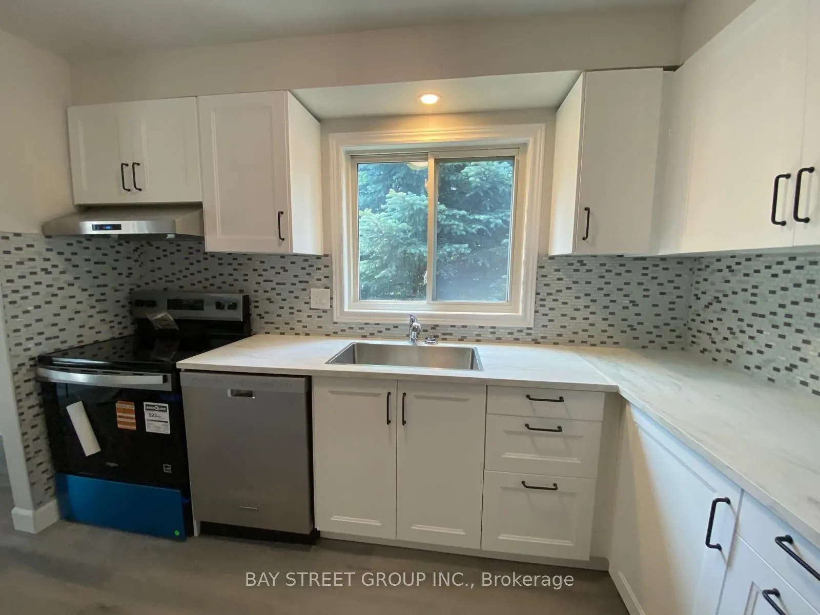 2200 Glenwood School Drive, #28