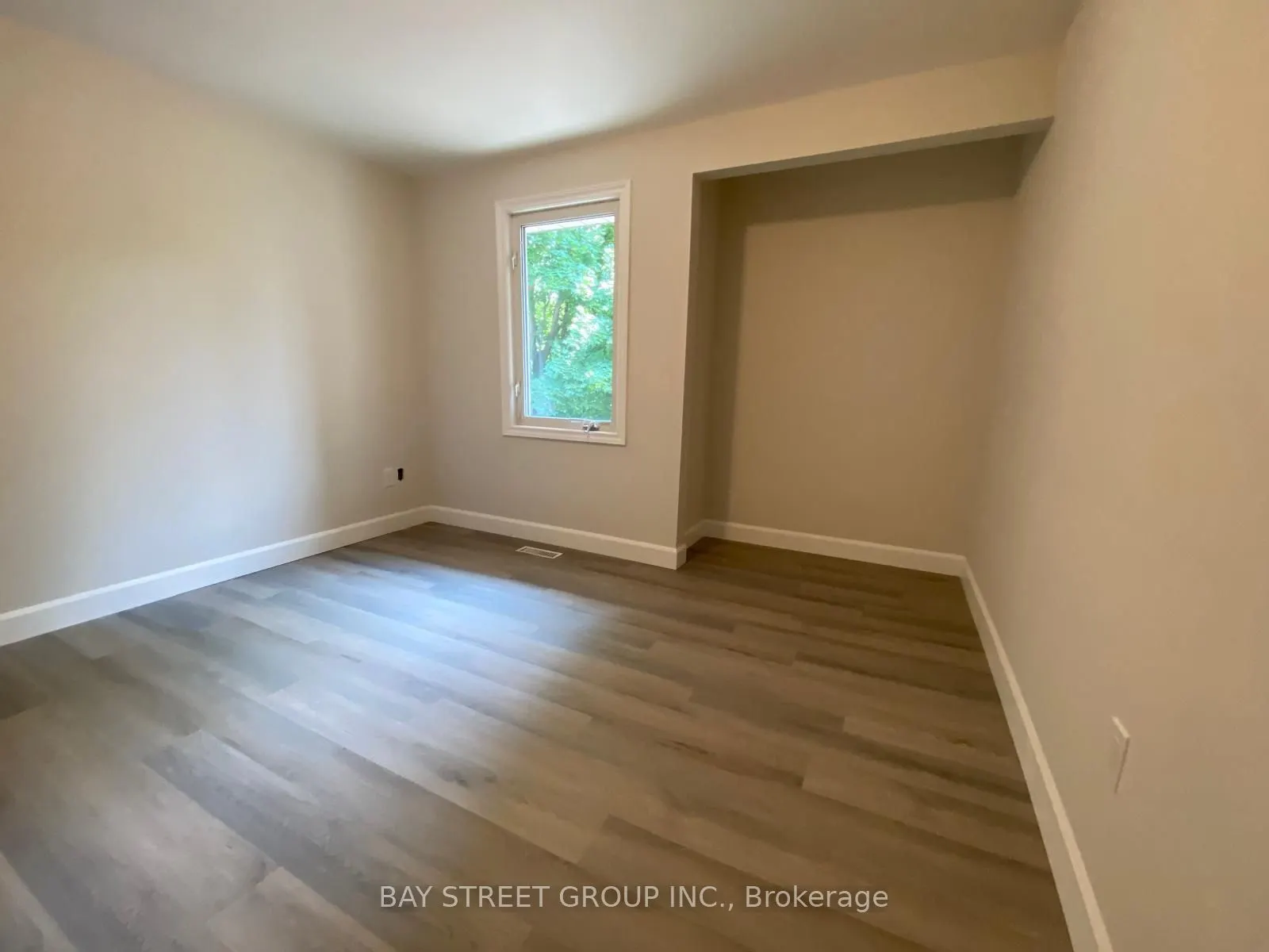 2200 Glenwood School Drive, #28