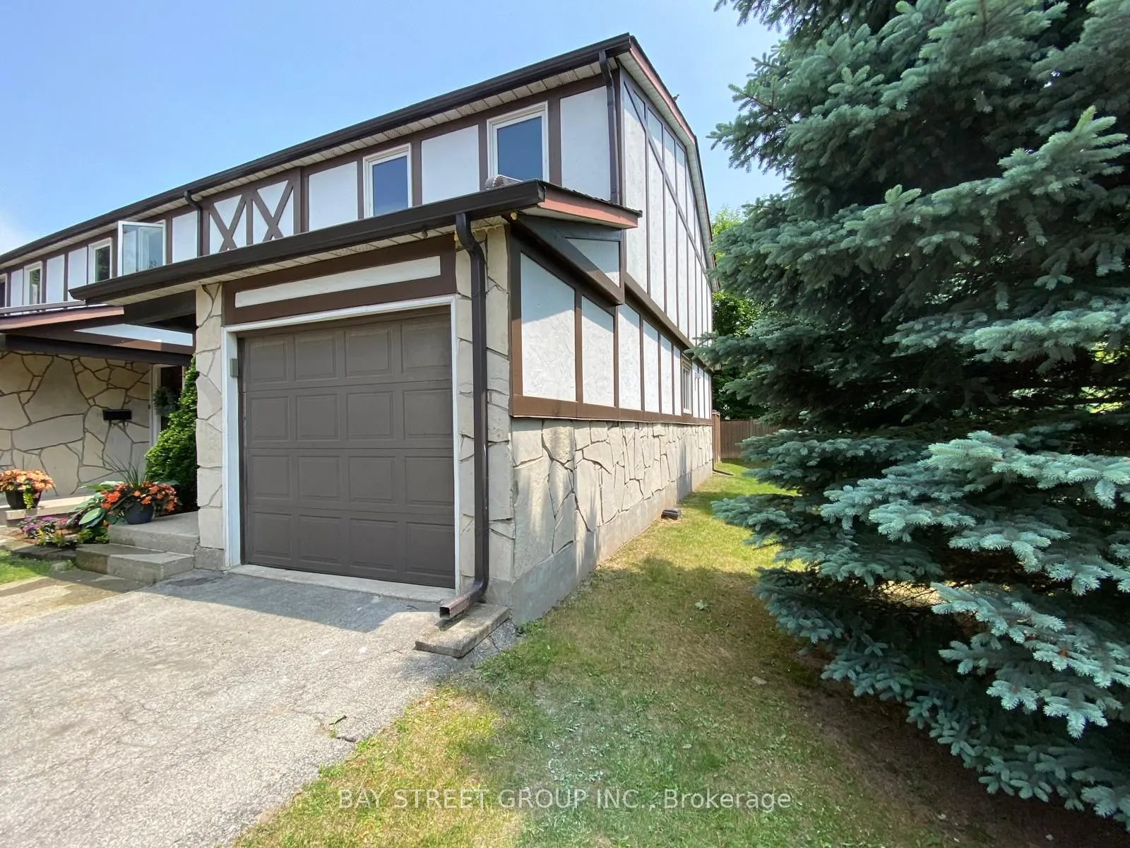 2200 Glenwood School Drive, #28