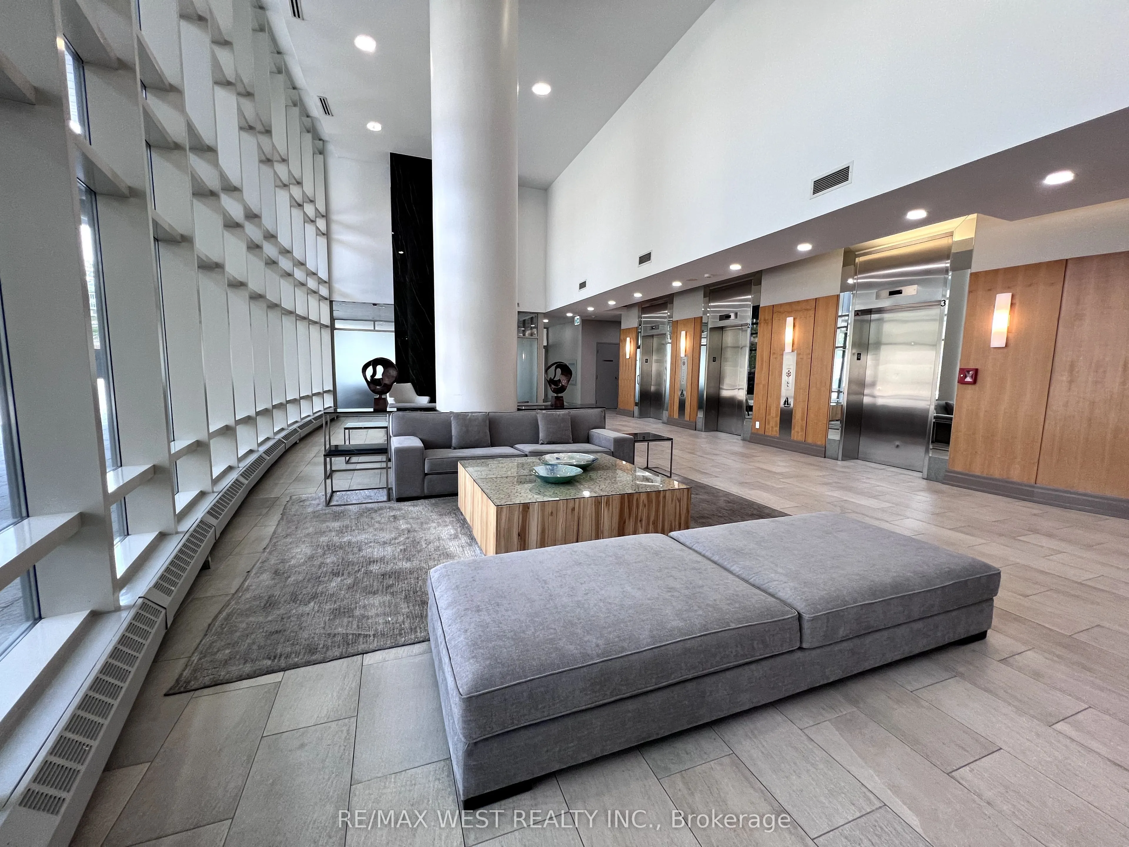 15 Windermere Avenue, #1704