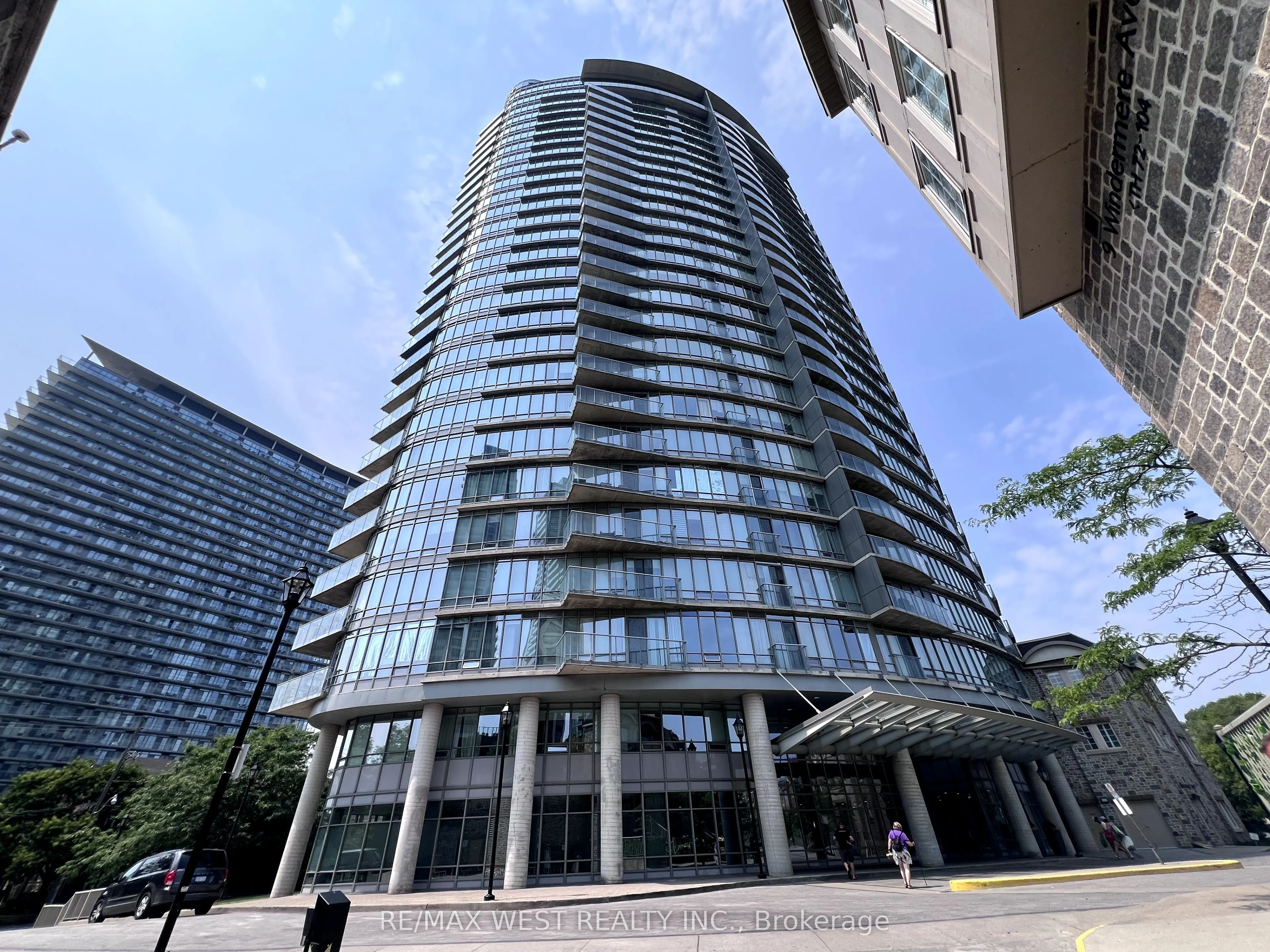 15 Windermere Avenue, #1704