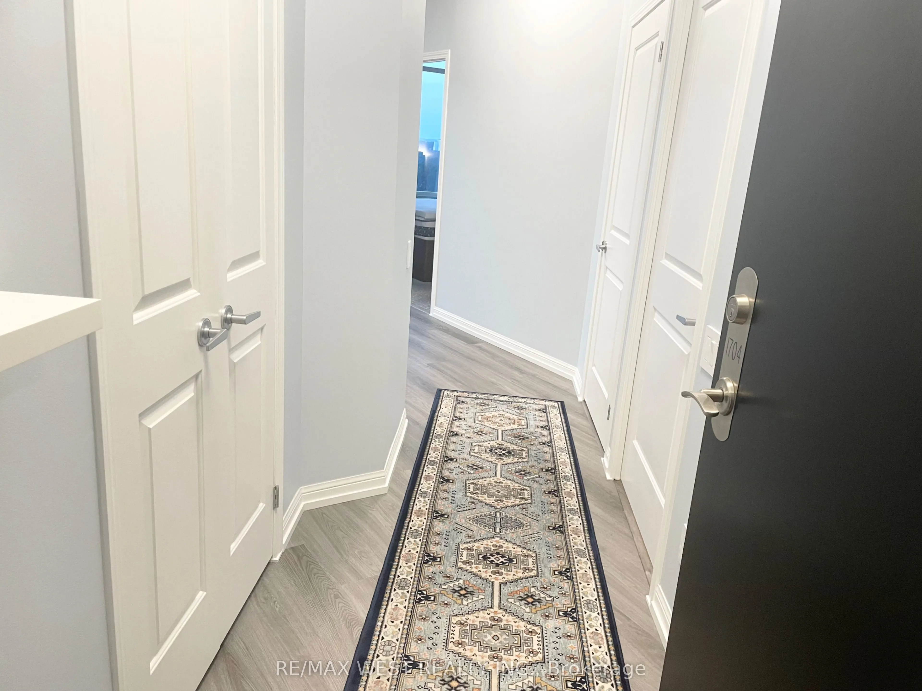 15 Windermere Avenue, #1704