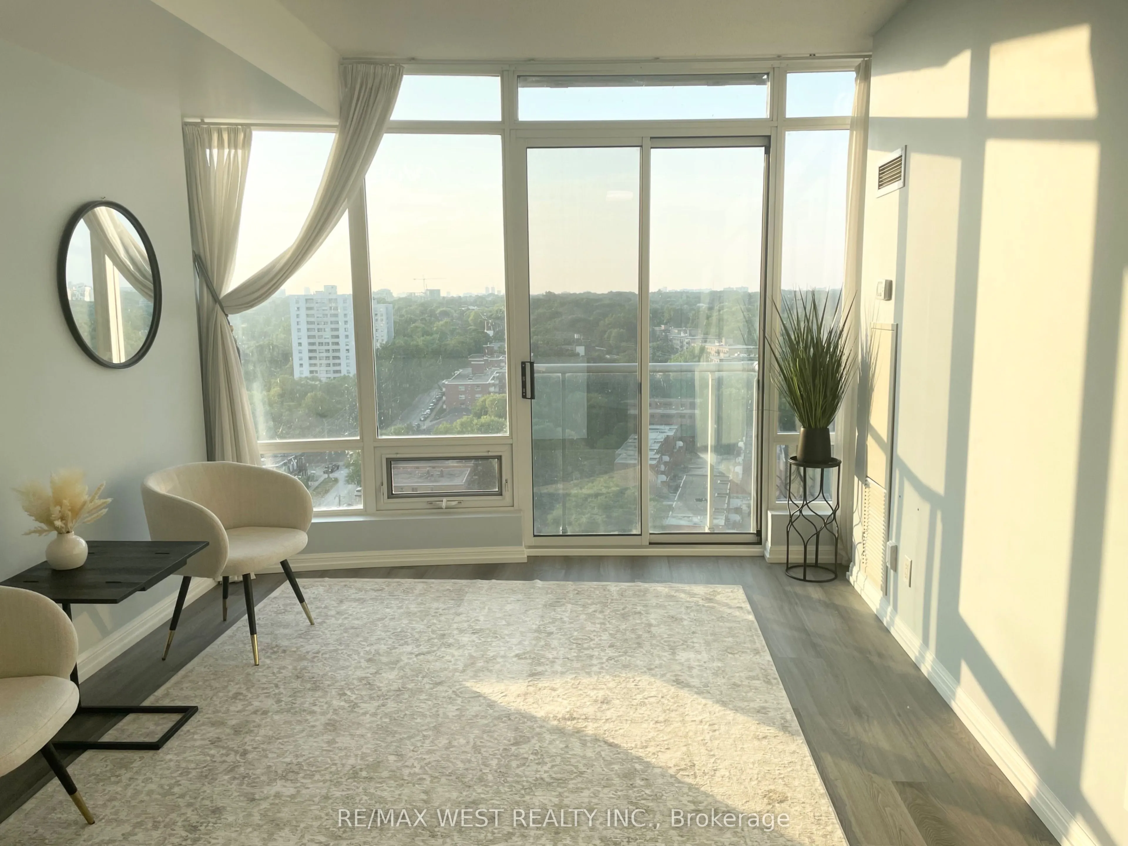 15 Windermere Avenue, #1704