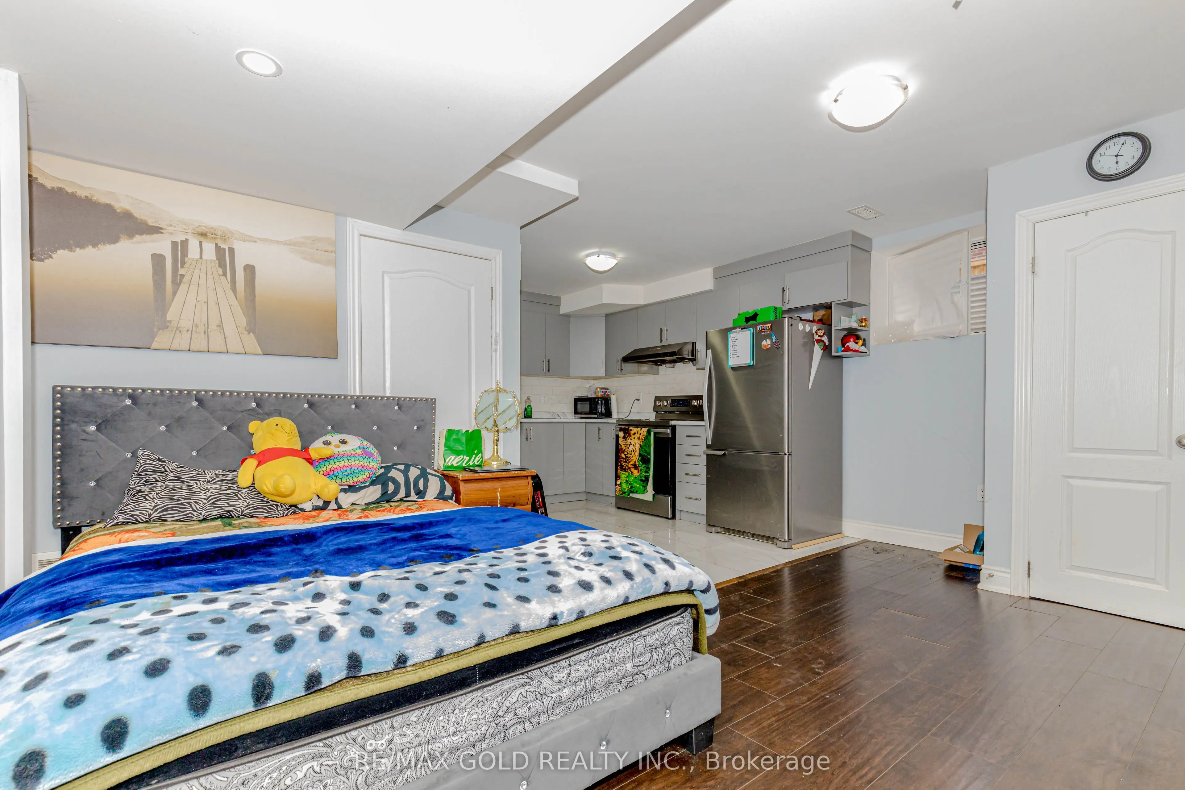 29 Ezra Crescent