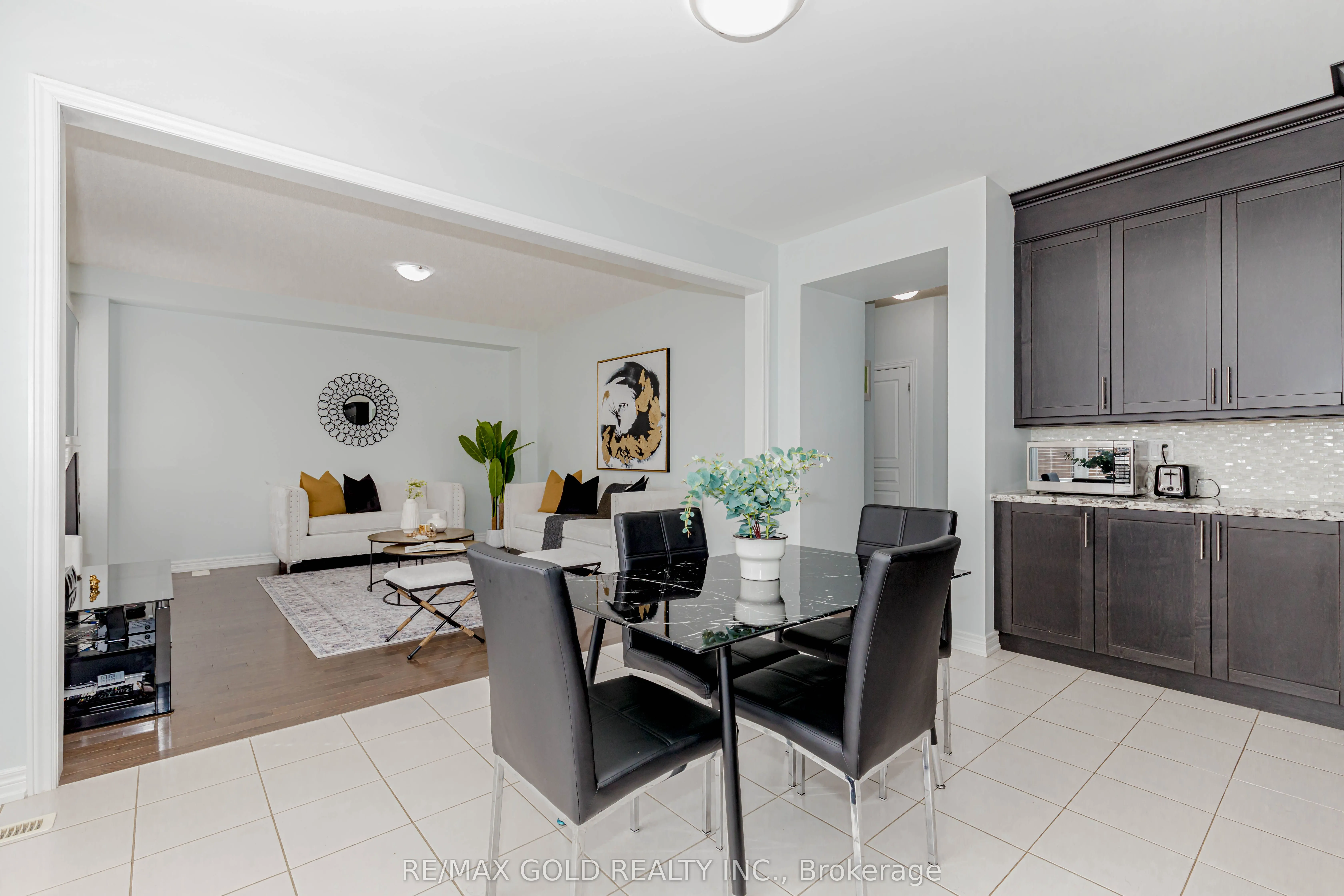 29 Ezra Crescent
