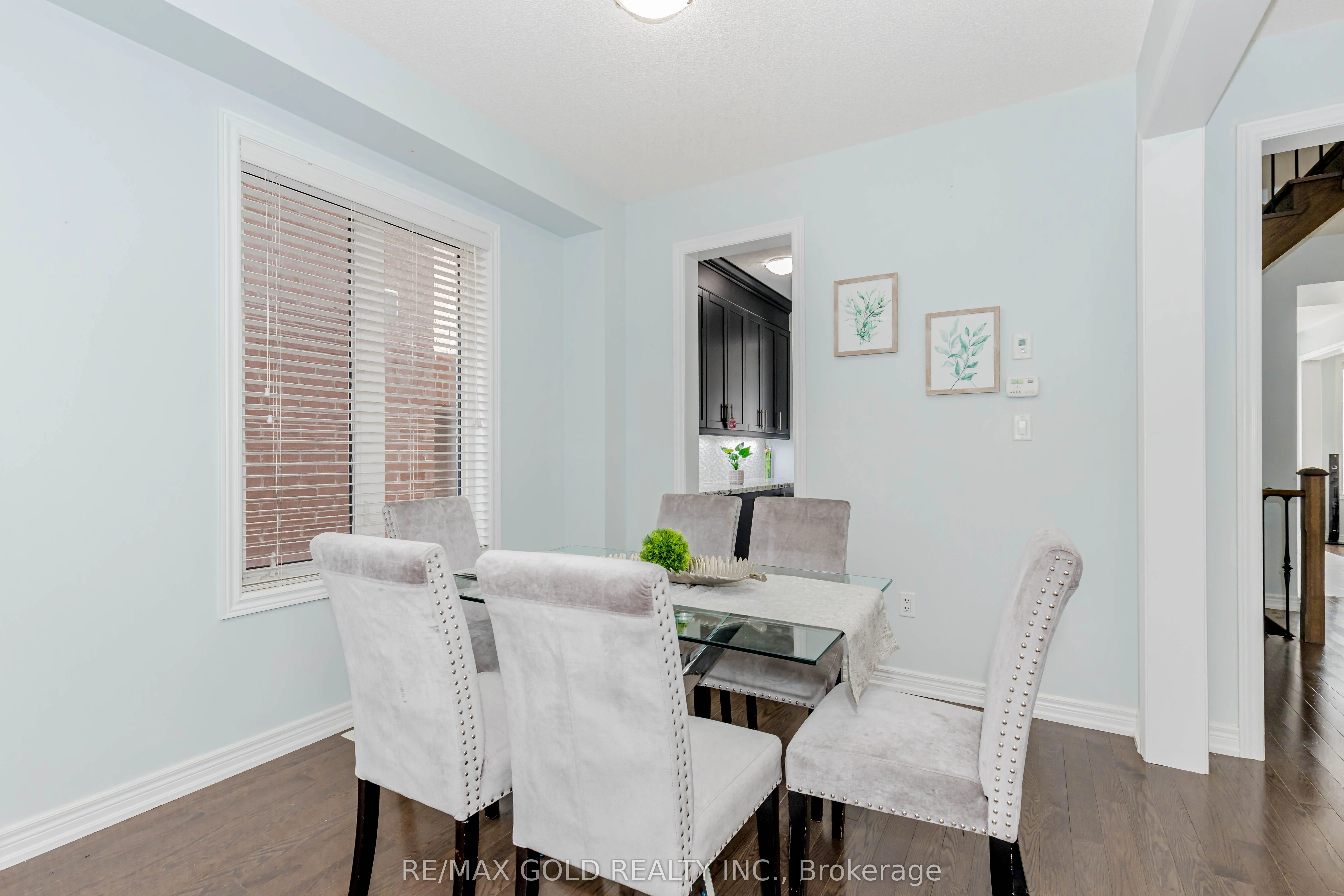 29 Ezra Crescent