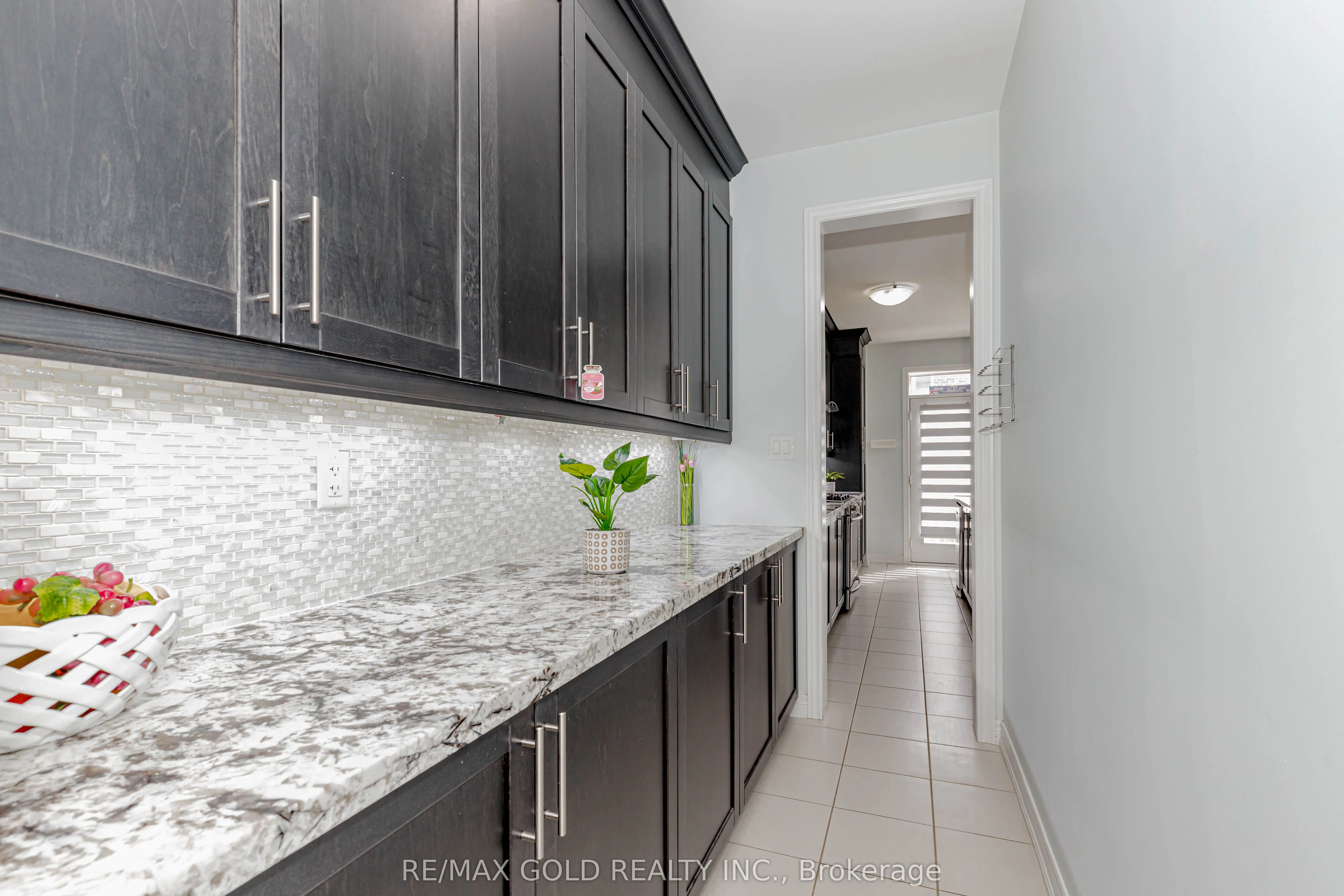 29 Ezra Crescent