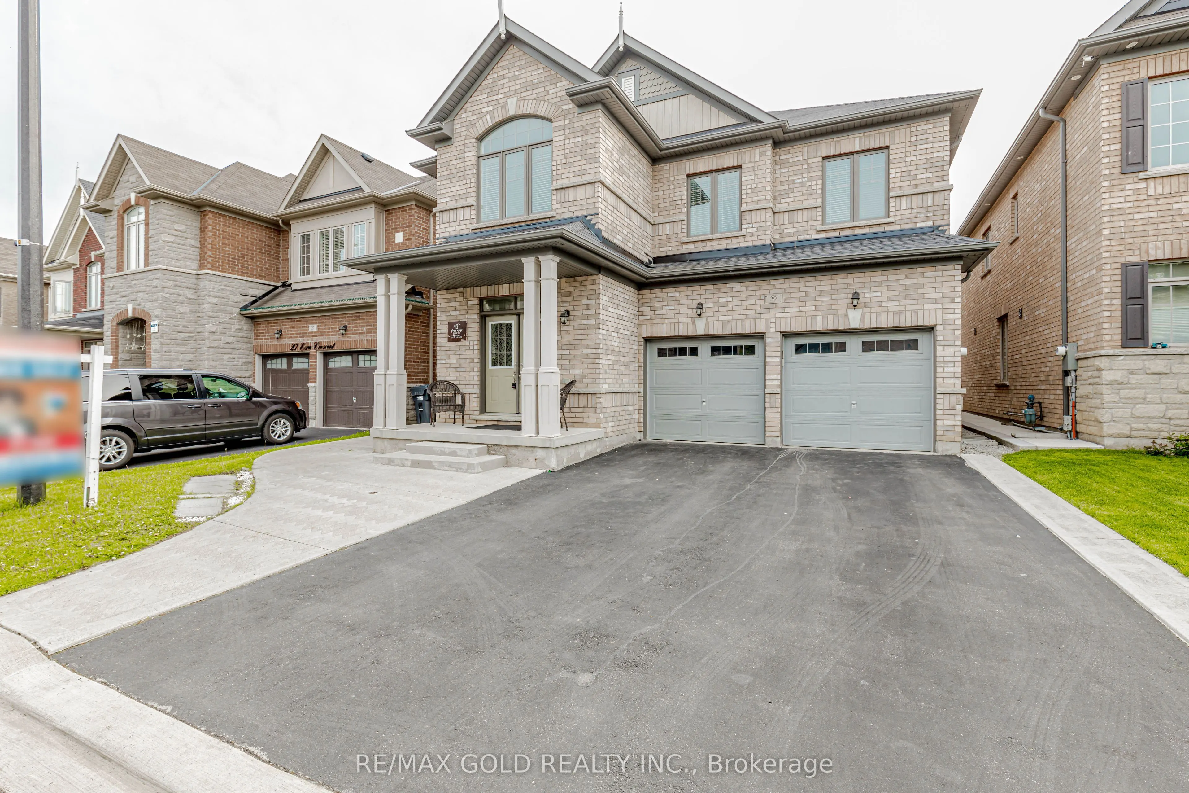 29 Ezra Crescent