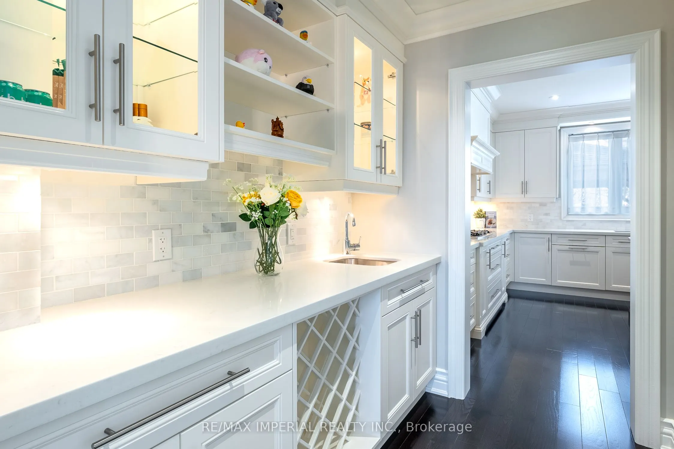 418 Queen Mary Drive