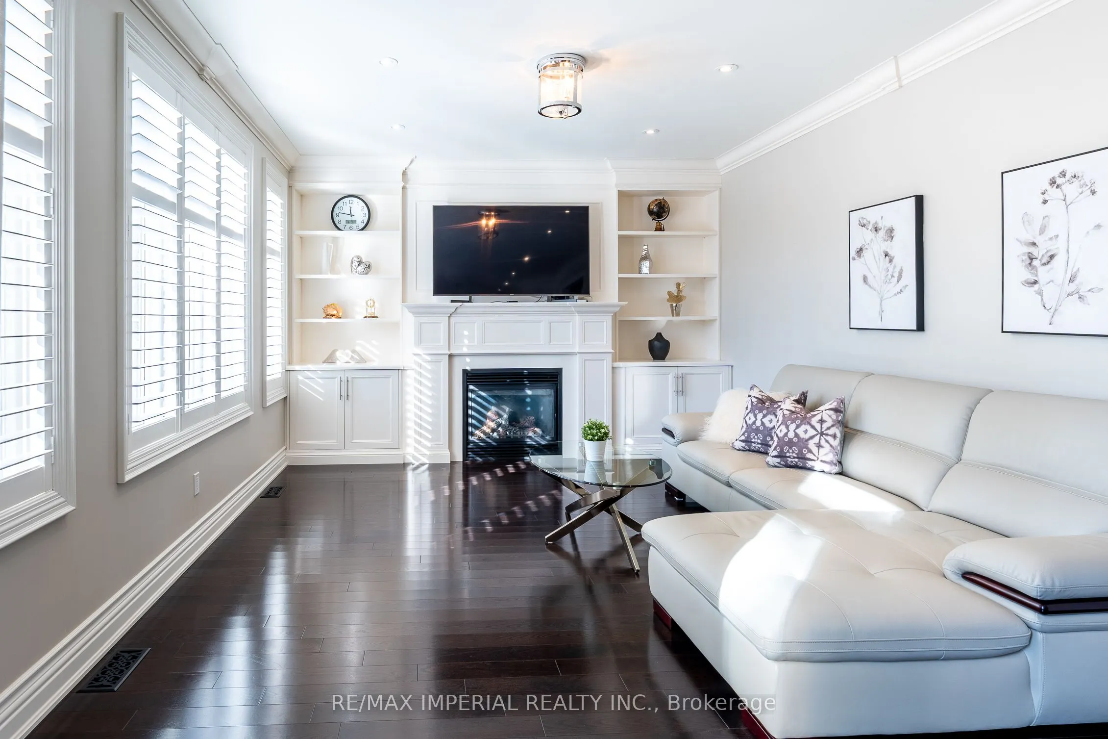 418 Queen Mary Drive