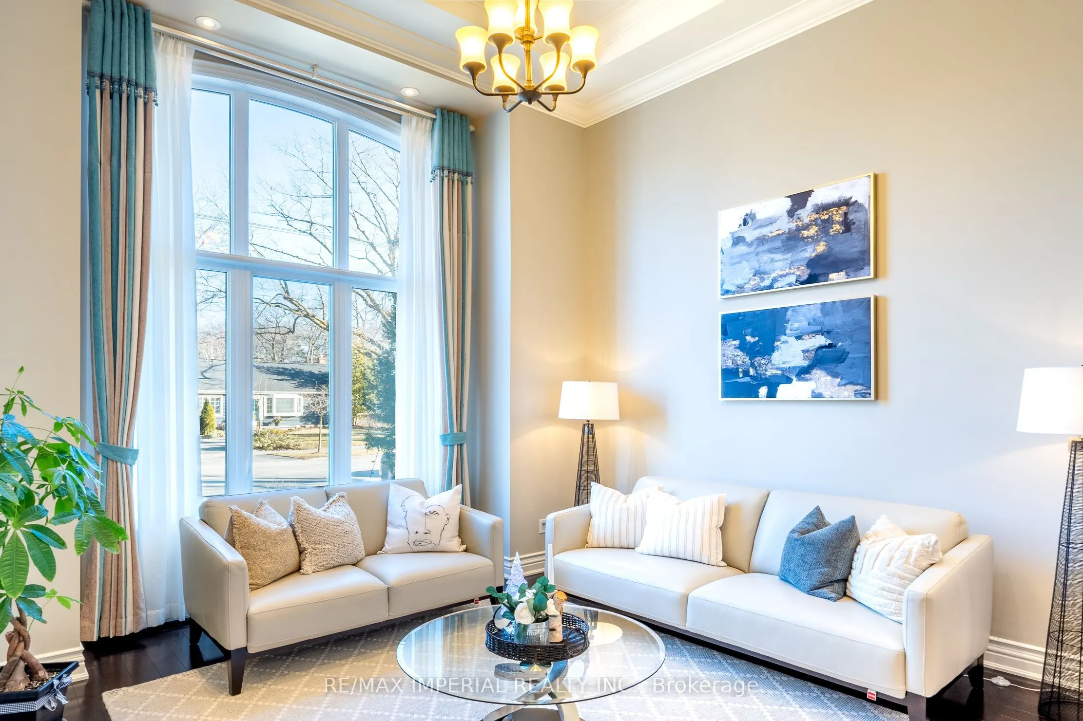 418 Queen Mary Drive