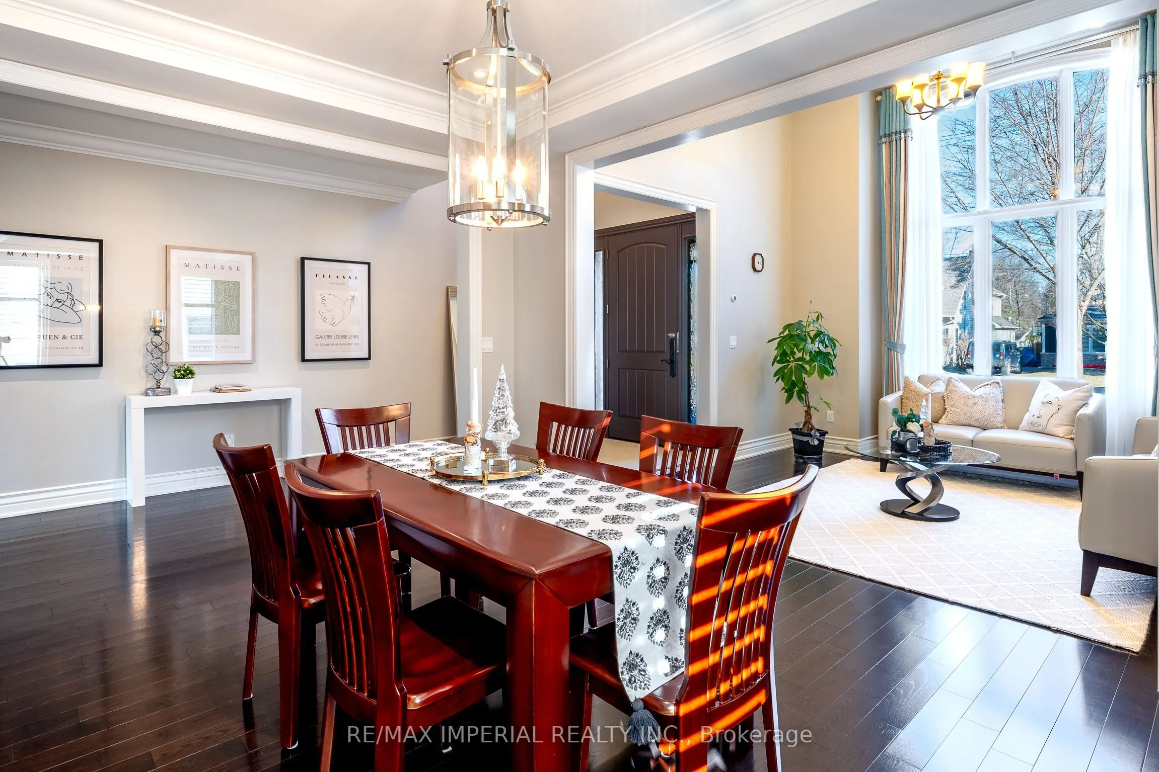 418 Queen Mary Drive