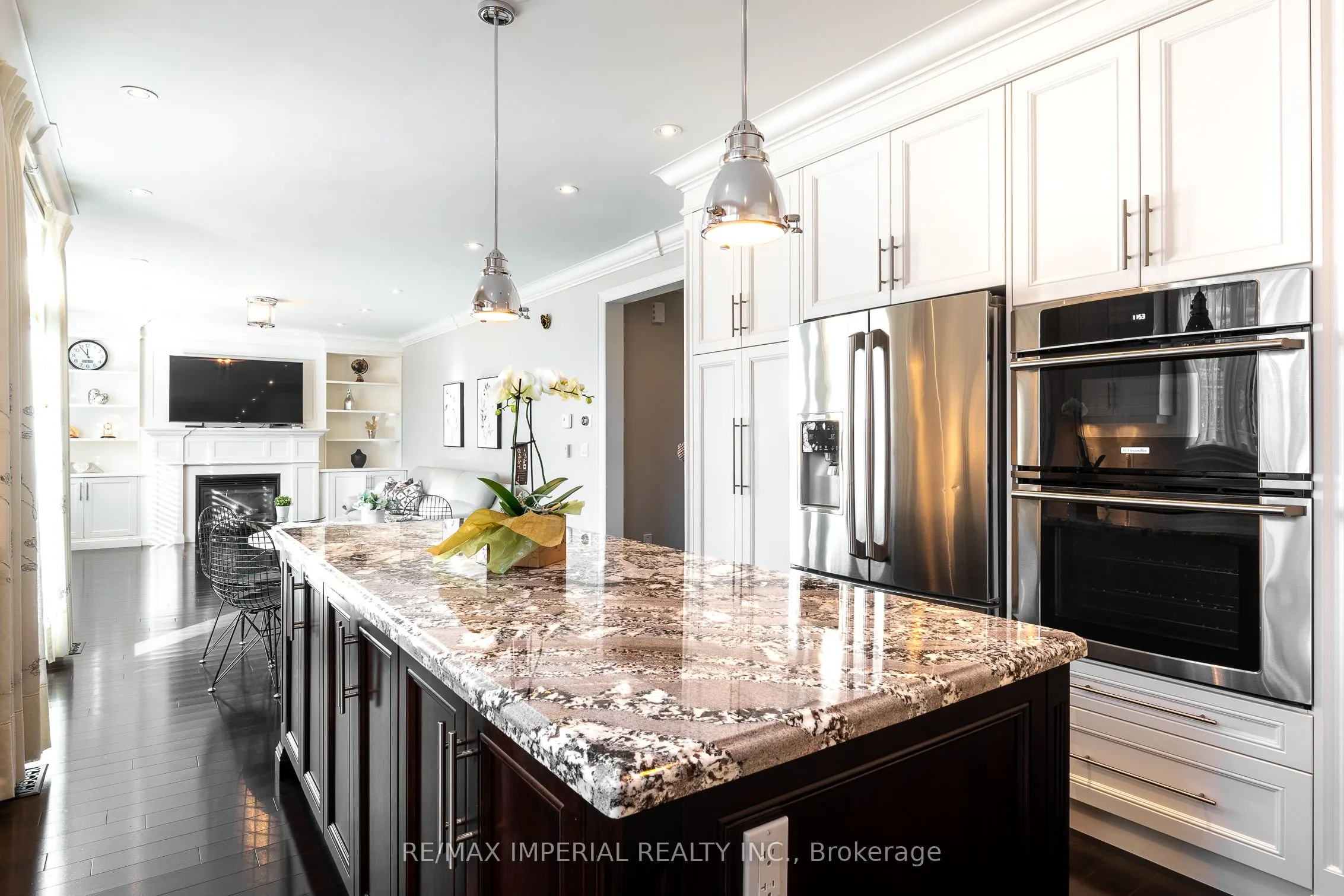 418 Queen Mary Drive
