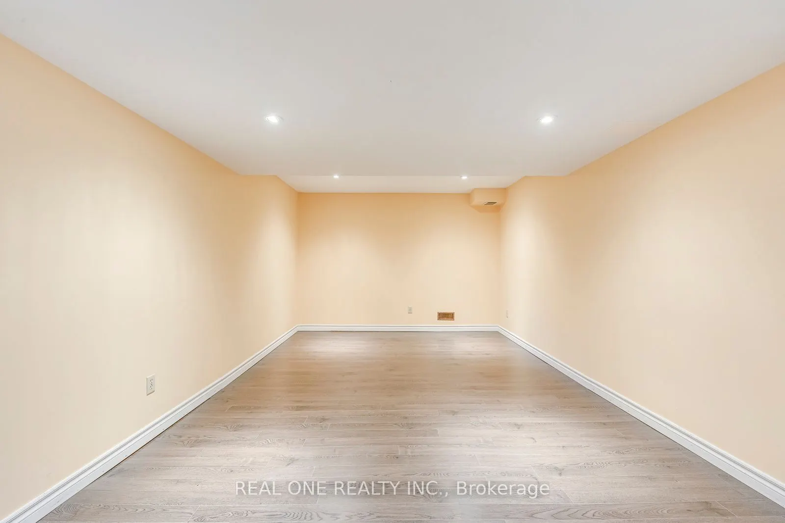 1237 Woodview Drive