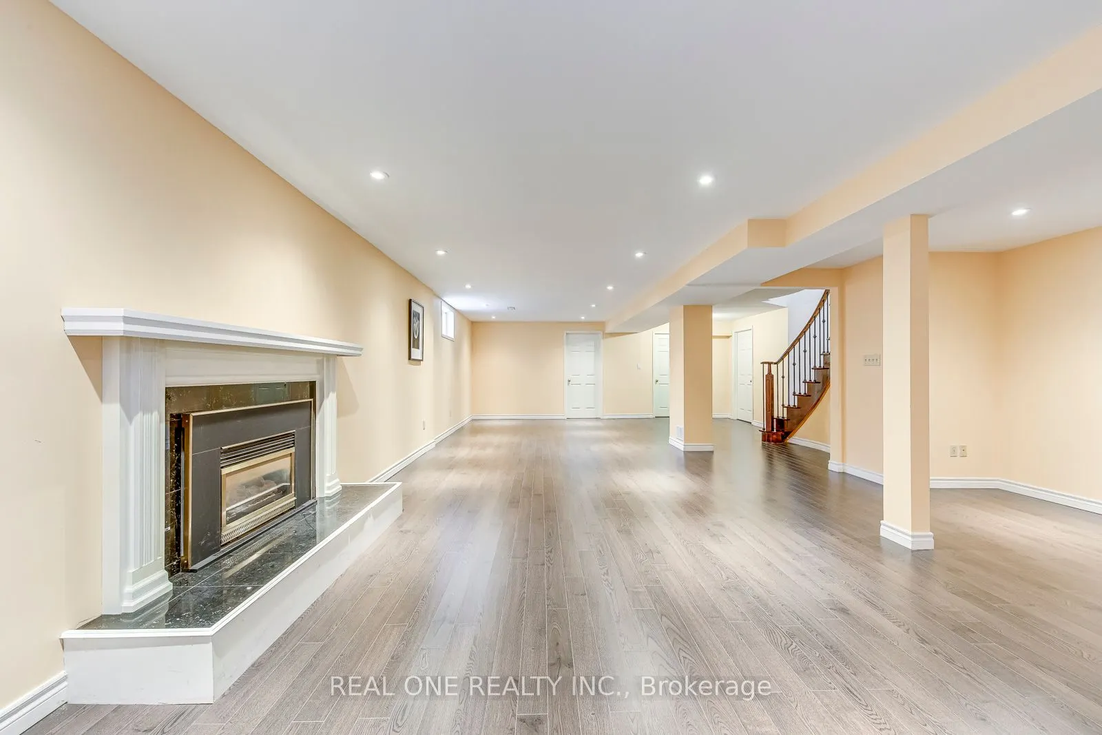 1237 Woodview Drive