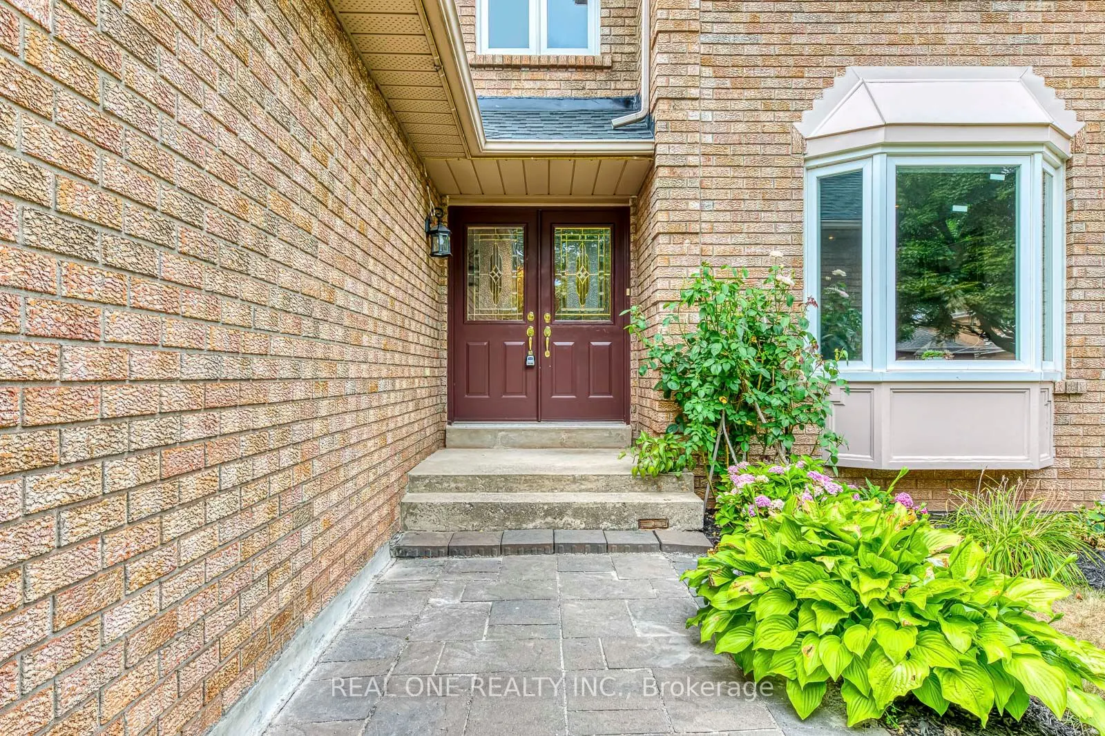1237 Woodview Drive