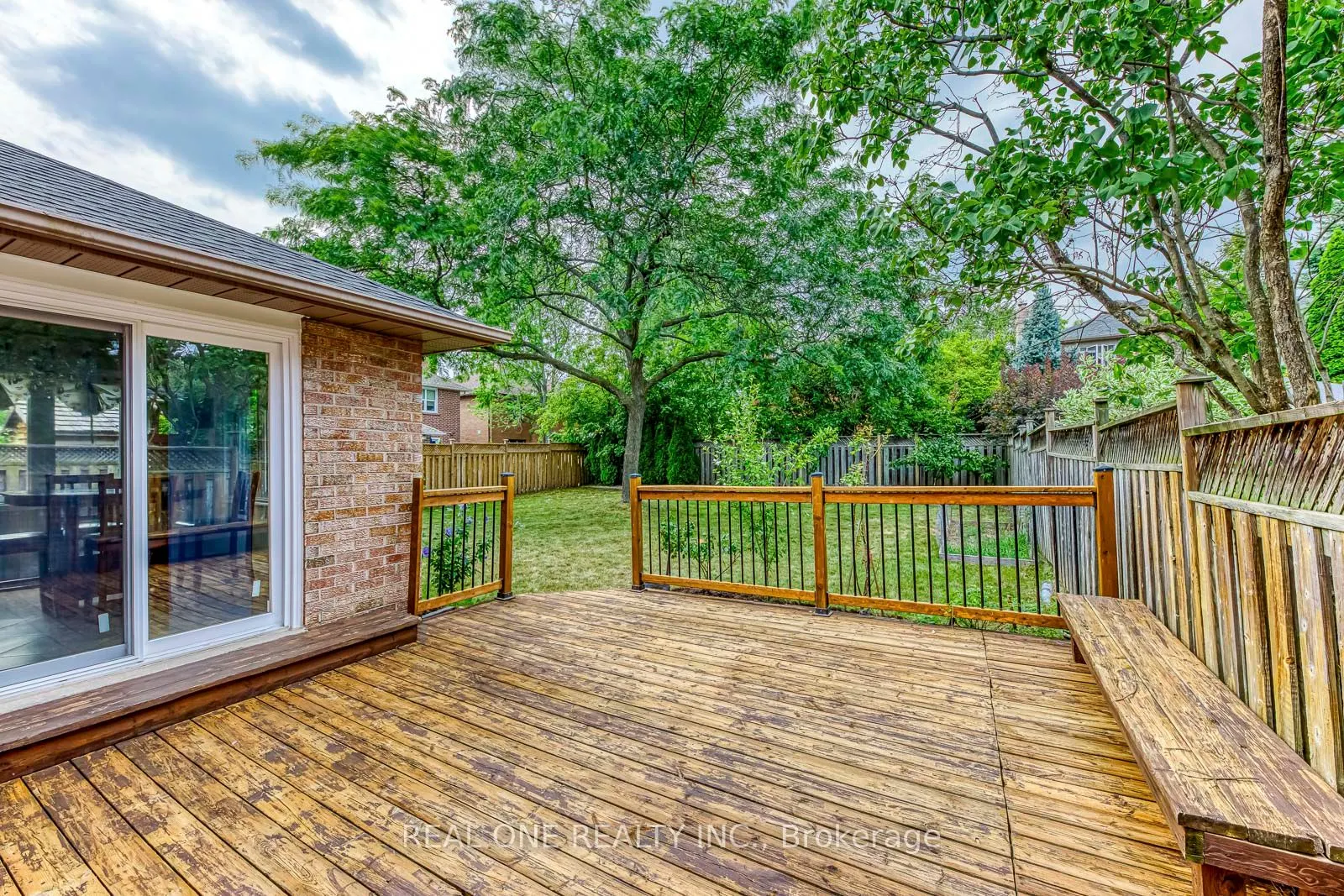 1237 Woodview Drive