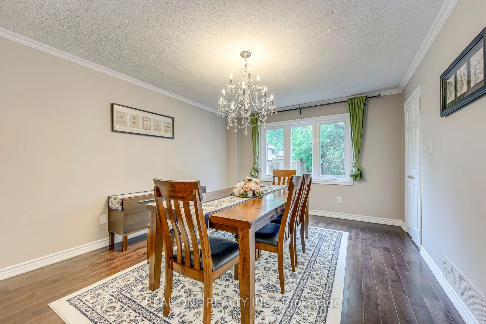 1237 Woodview Drive