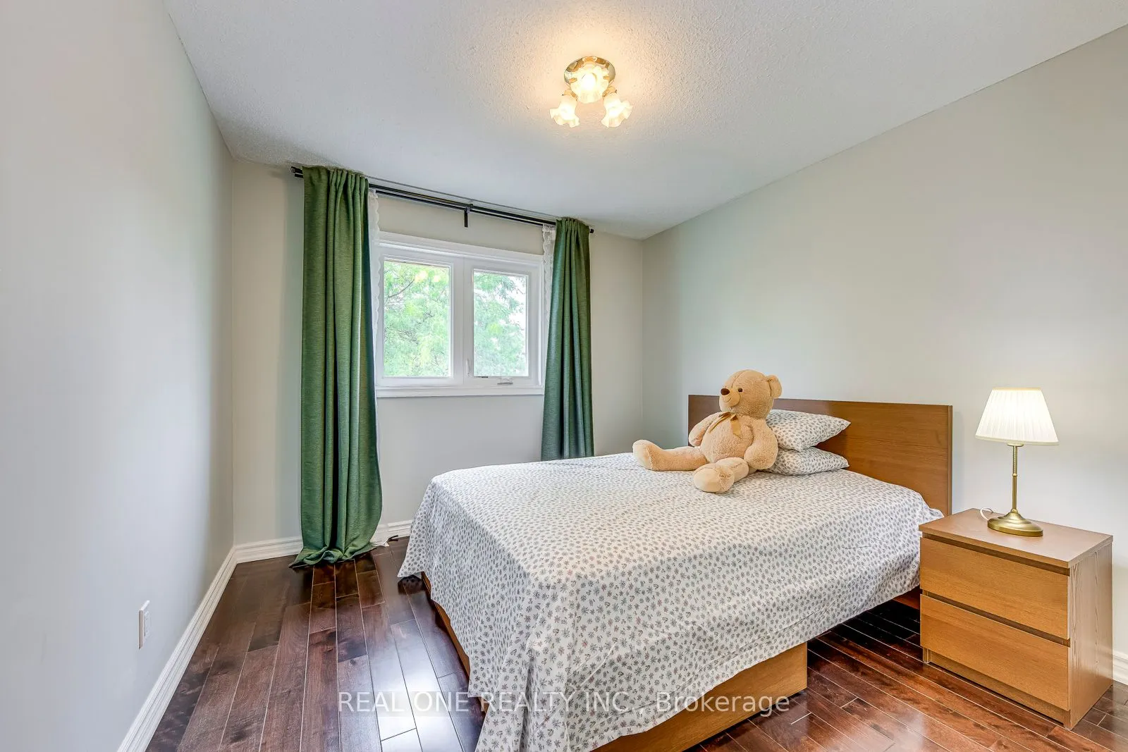 1237 Woodview Drive
