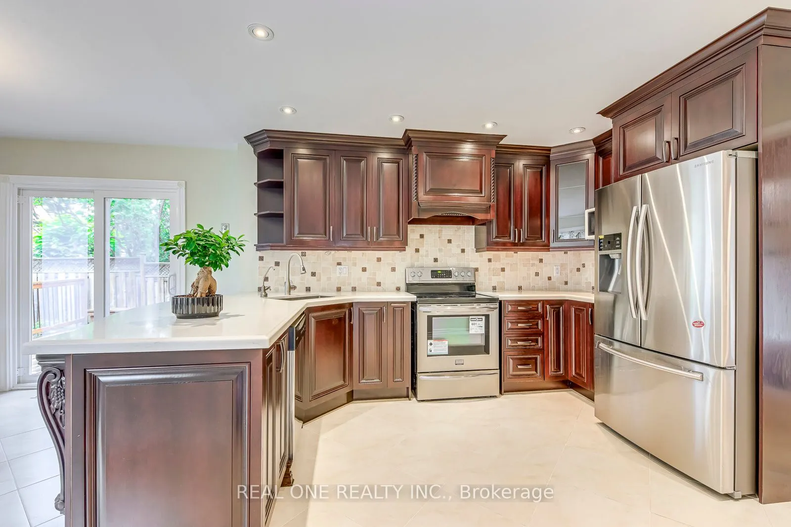 1237 Woodview Drive