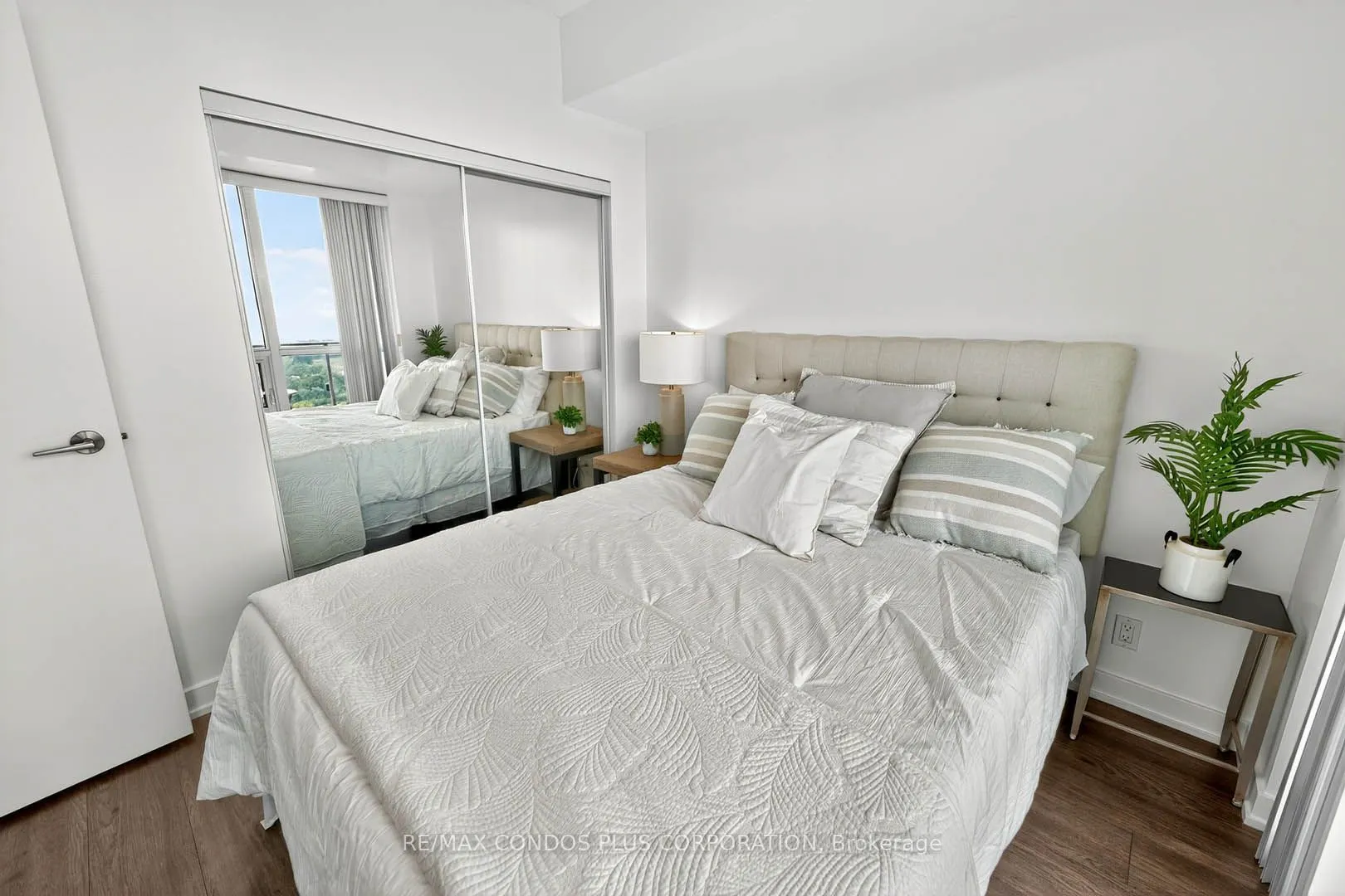 2200 Lake Shore Boulevard W, #1610