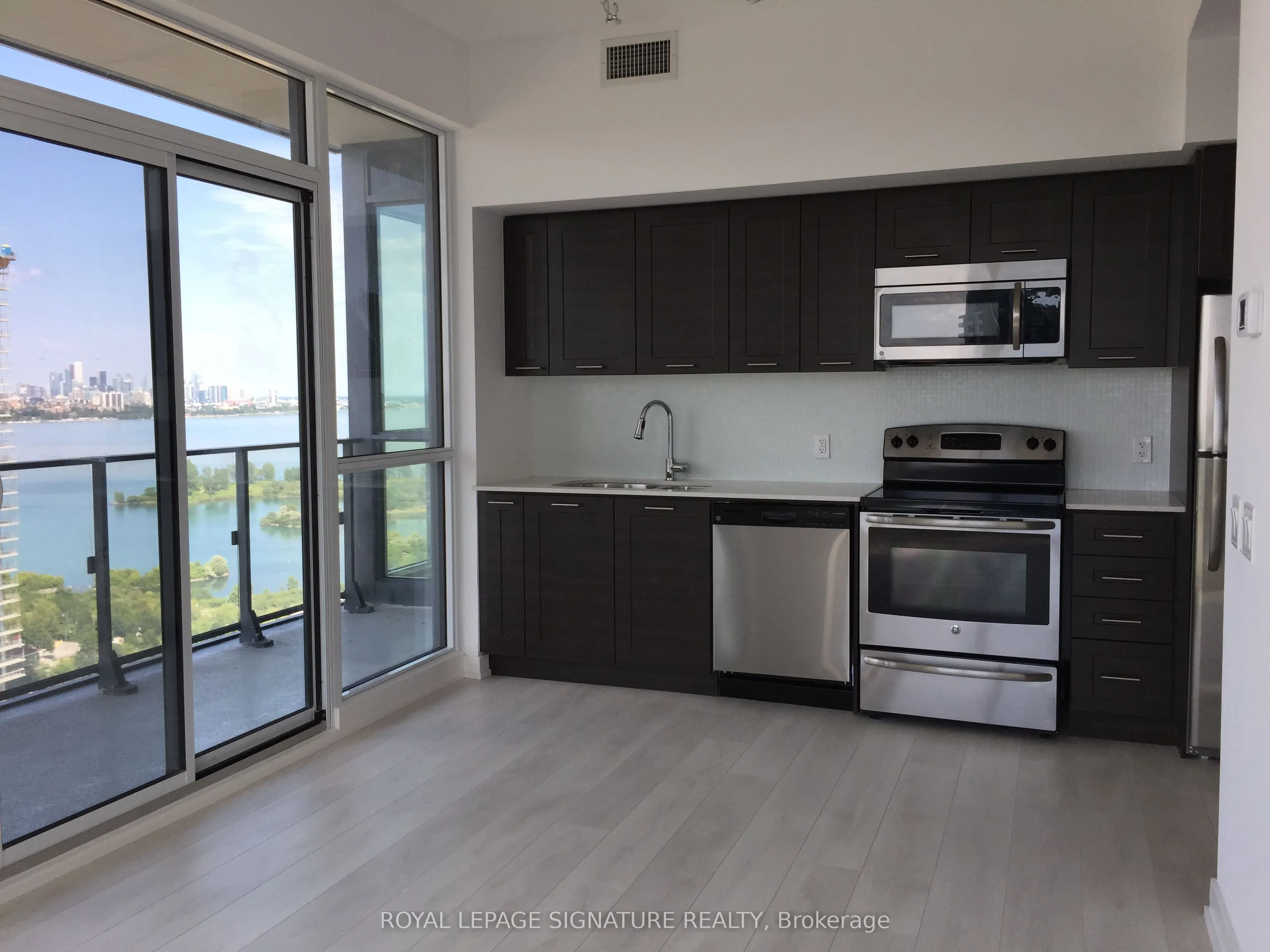 2200 Lake Shore Boulevard W, #2807