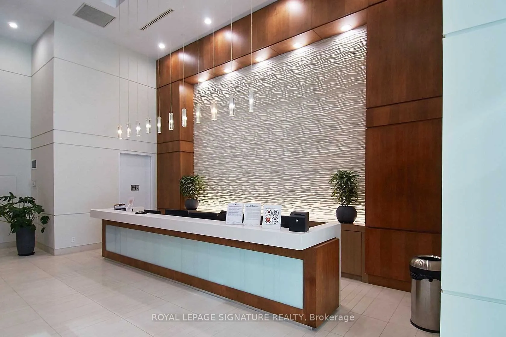 2200 Lake Shore Boulevard W, #2807