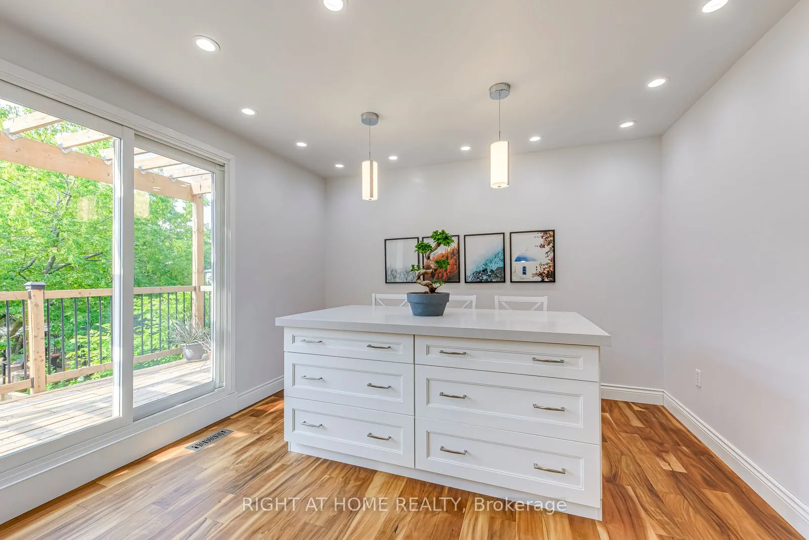 2356 Strawfield Court