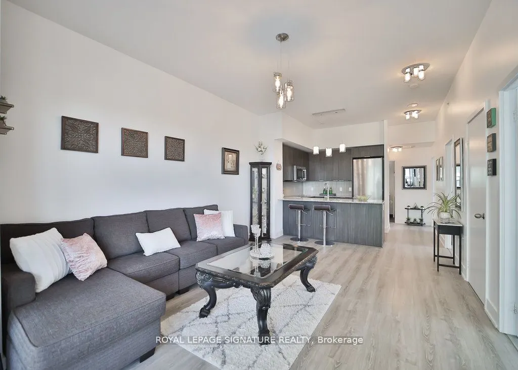 30 Shore Breeze Drive, #913