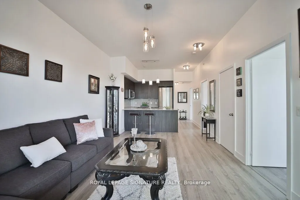 30 Shore Breeze Drive, #913