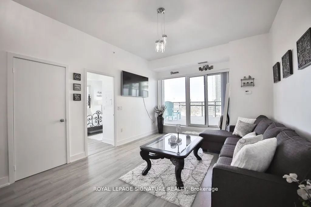 30 Shore Breeze Drive, #913