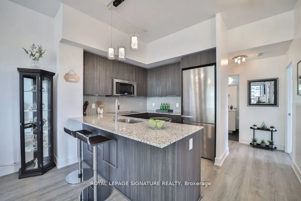 30 Shore Breeze Drive, #913