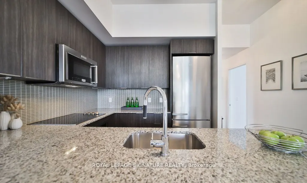 30 Shore Breeze Drive, #913