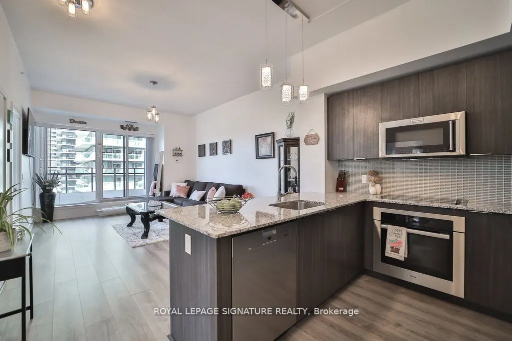 30 Shore Breeze Drive, #913